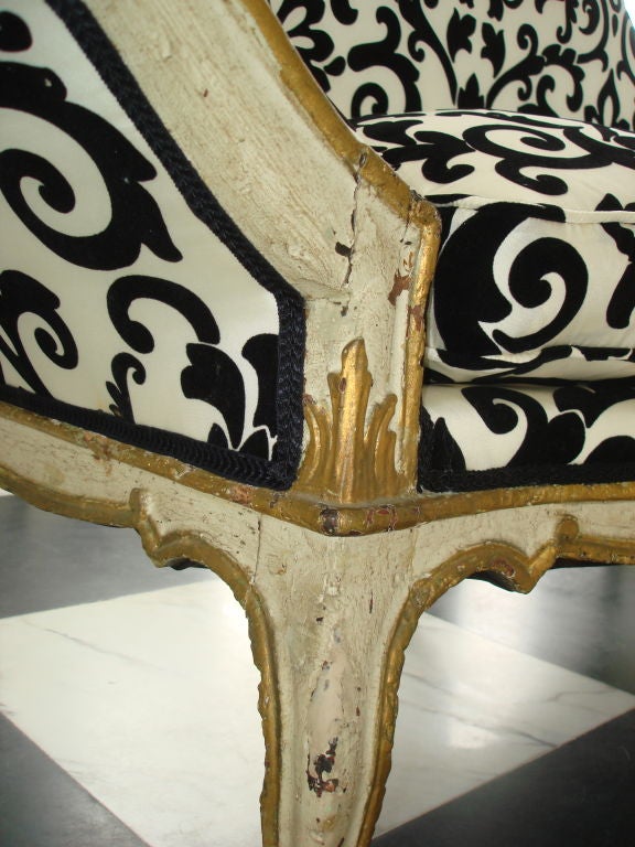 Walnut Pair of 18th Century Venetian Sofas