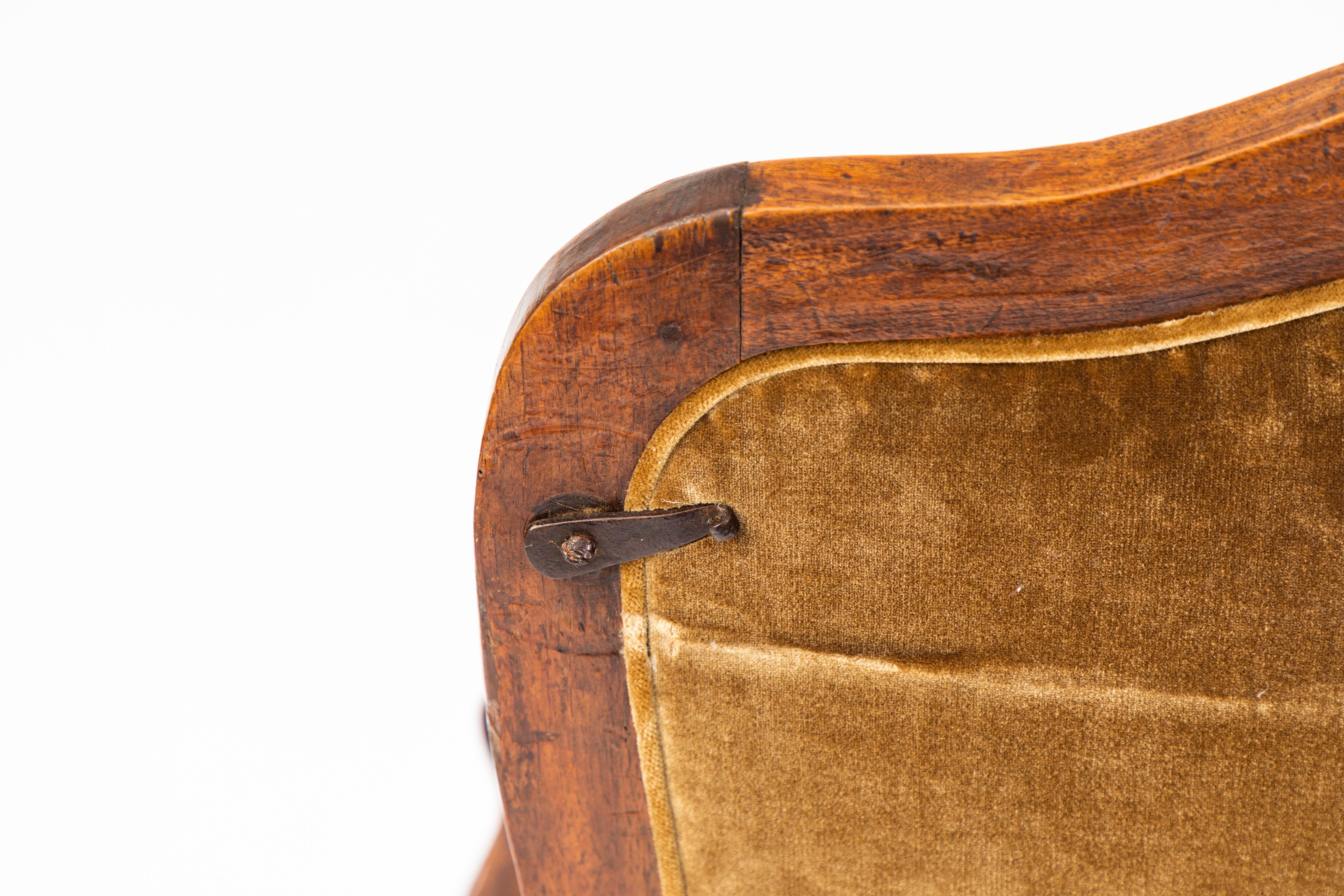 Paar venezianische Sessel aus Nussbaumholz aus dem 18. Jahrhundert im Angebot 3