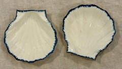 Coppia di piattini a forma di conchiglia in Pearlware Wedgwood del XVIII secolo