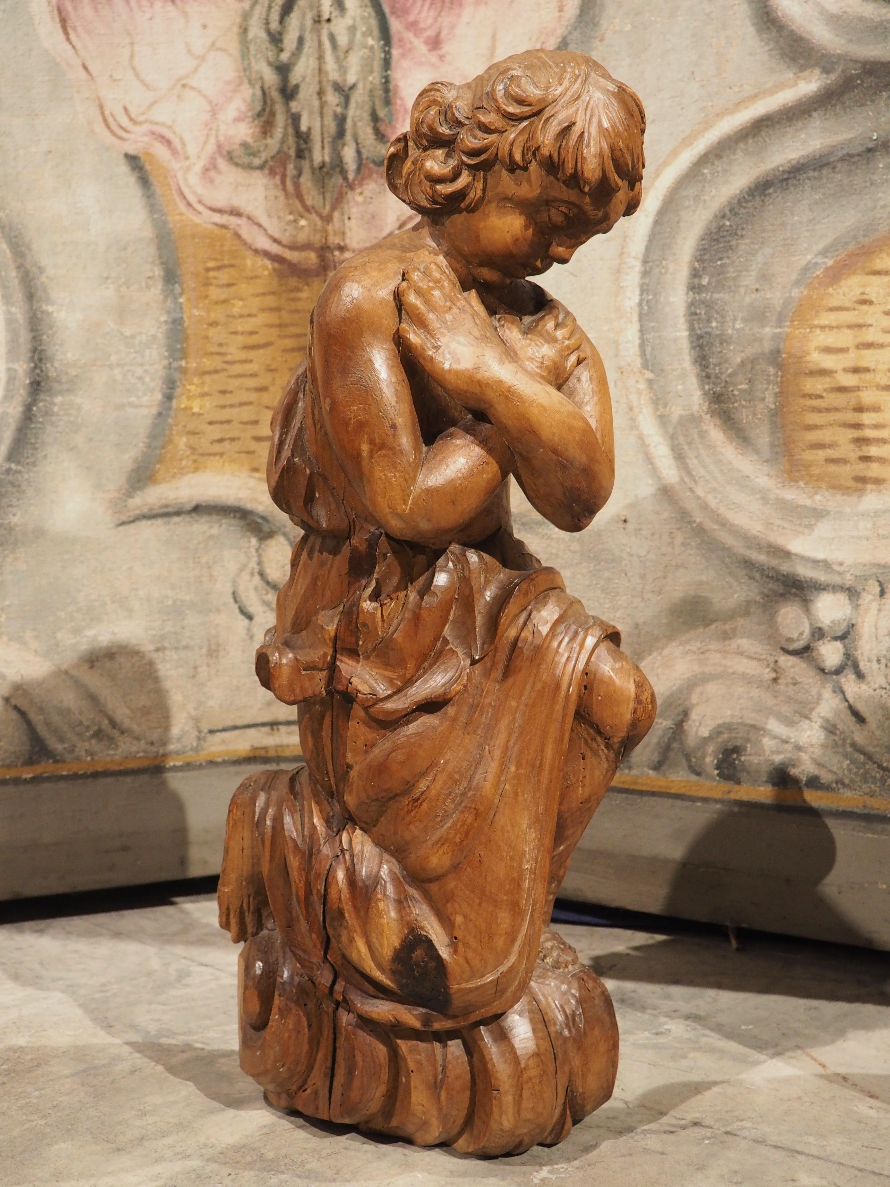 Pair of 18th Century Wood Carved Kneeling Angels from France In Good Condition In Dallas, TX