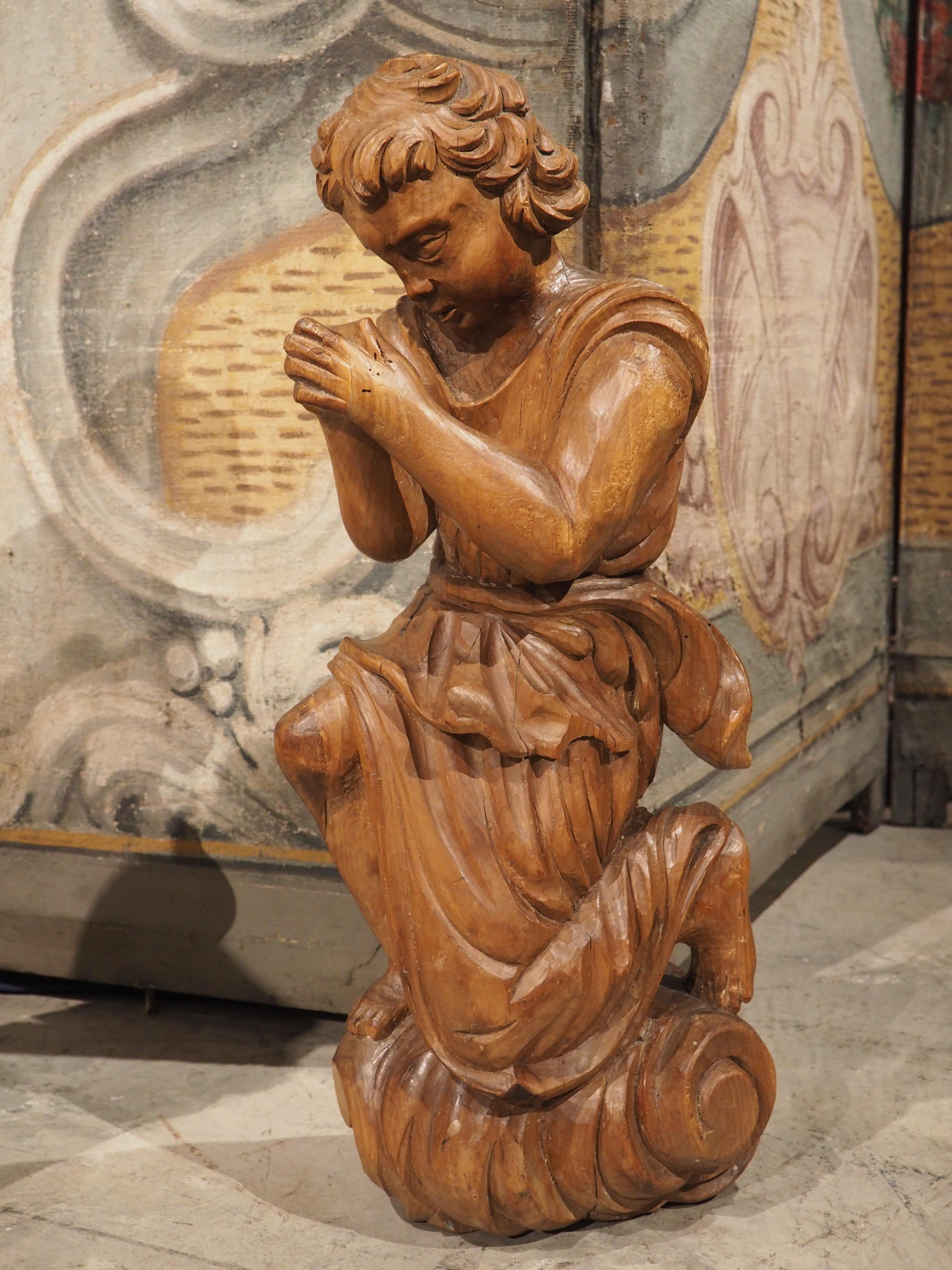 18th Century and Earlier Pair of 18th Century Wood Carved Kneeling Angels from France