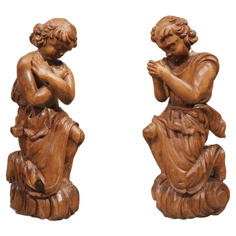 Pair of 18th Century Wood Carved Kneeling Angels from France For Sale ...