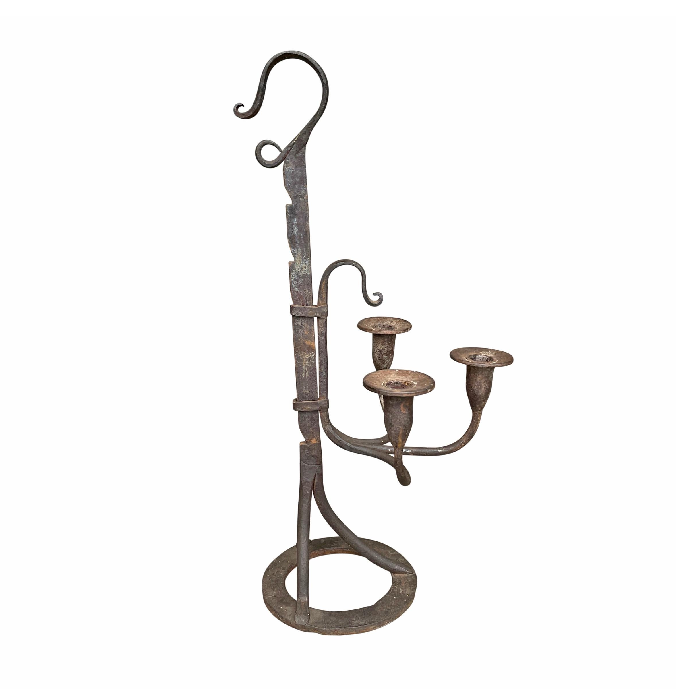 Pair of 18th Century Wrought Iron Adjustable Candelabra In Good Condition In Chicago, IL