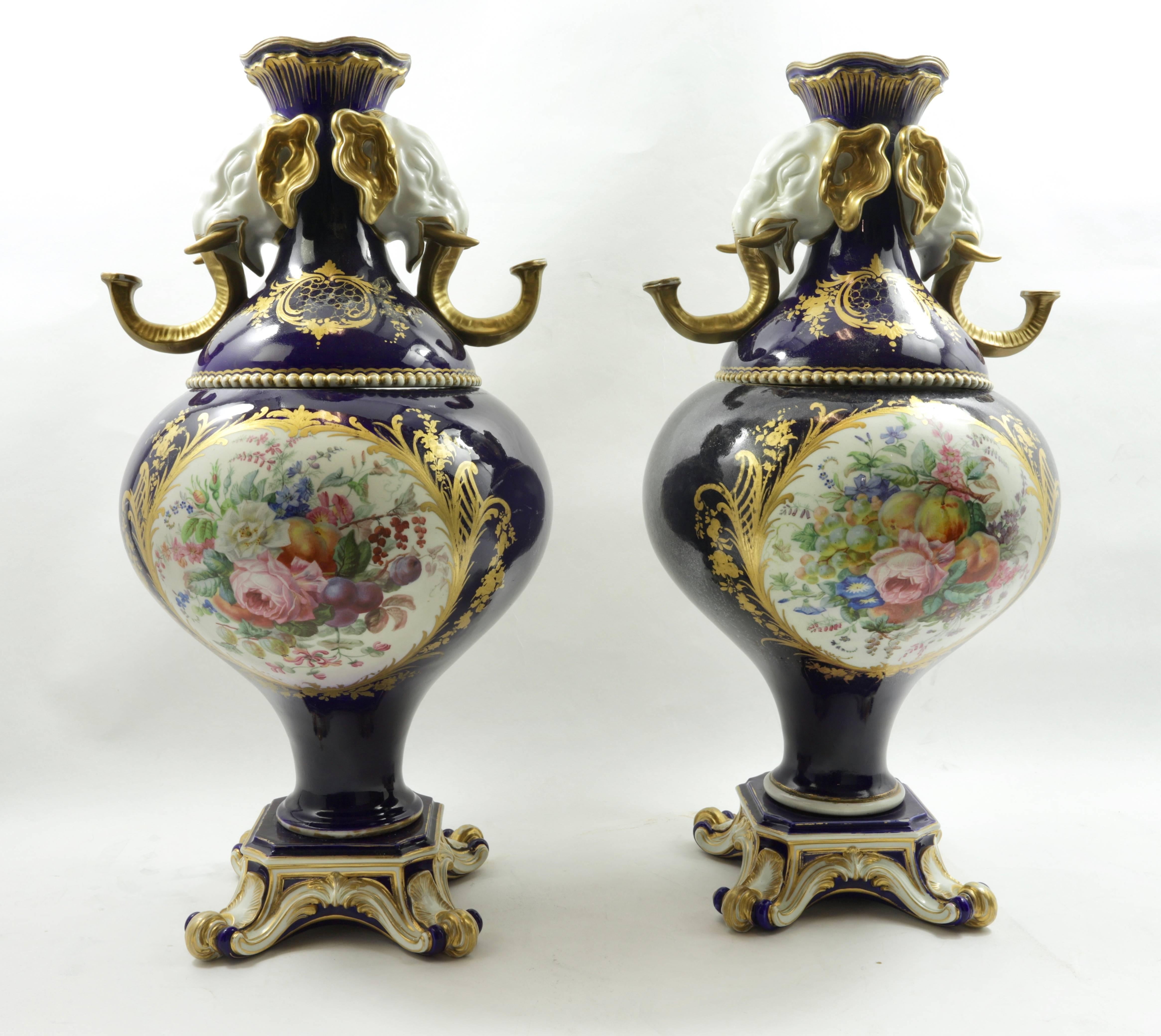 Pair of very fine quality 19th century hand-painted porcelain Sèvres style vases.
The handles are in shape of elephants heads.
This model is inspired by 18 century Sèvres vases. The painting is of highest quality.