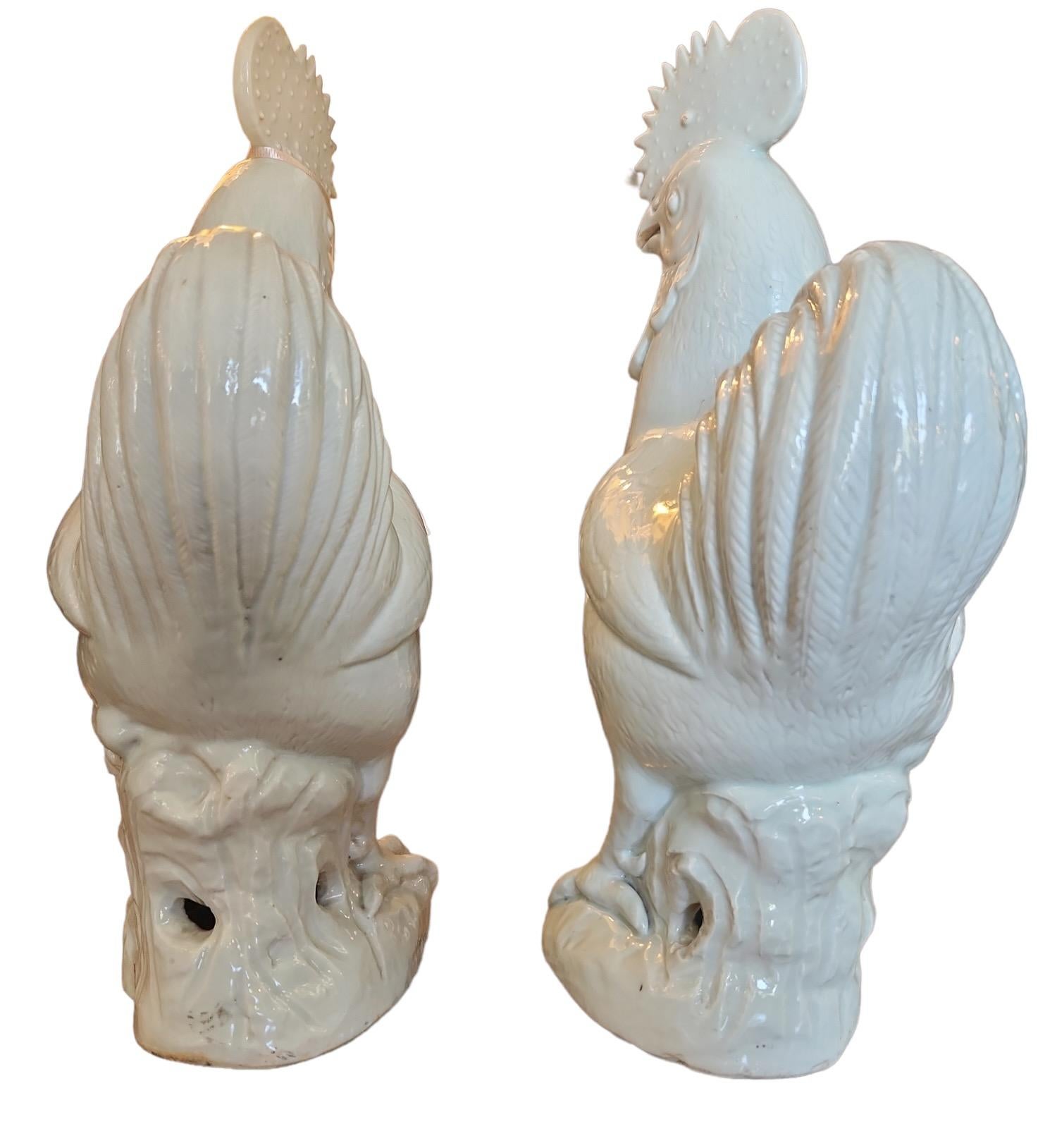 Pair of 1900 Chinese Blanc de Chine Roosters In Good Condition For Sale In Los Angeles, CA