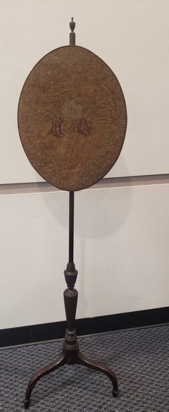 Pair of 1900s Edwardian Carved Mahogany And Needlepoint Pole Screens