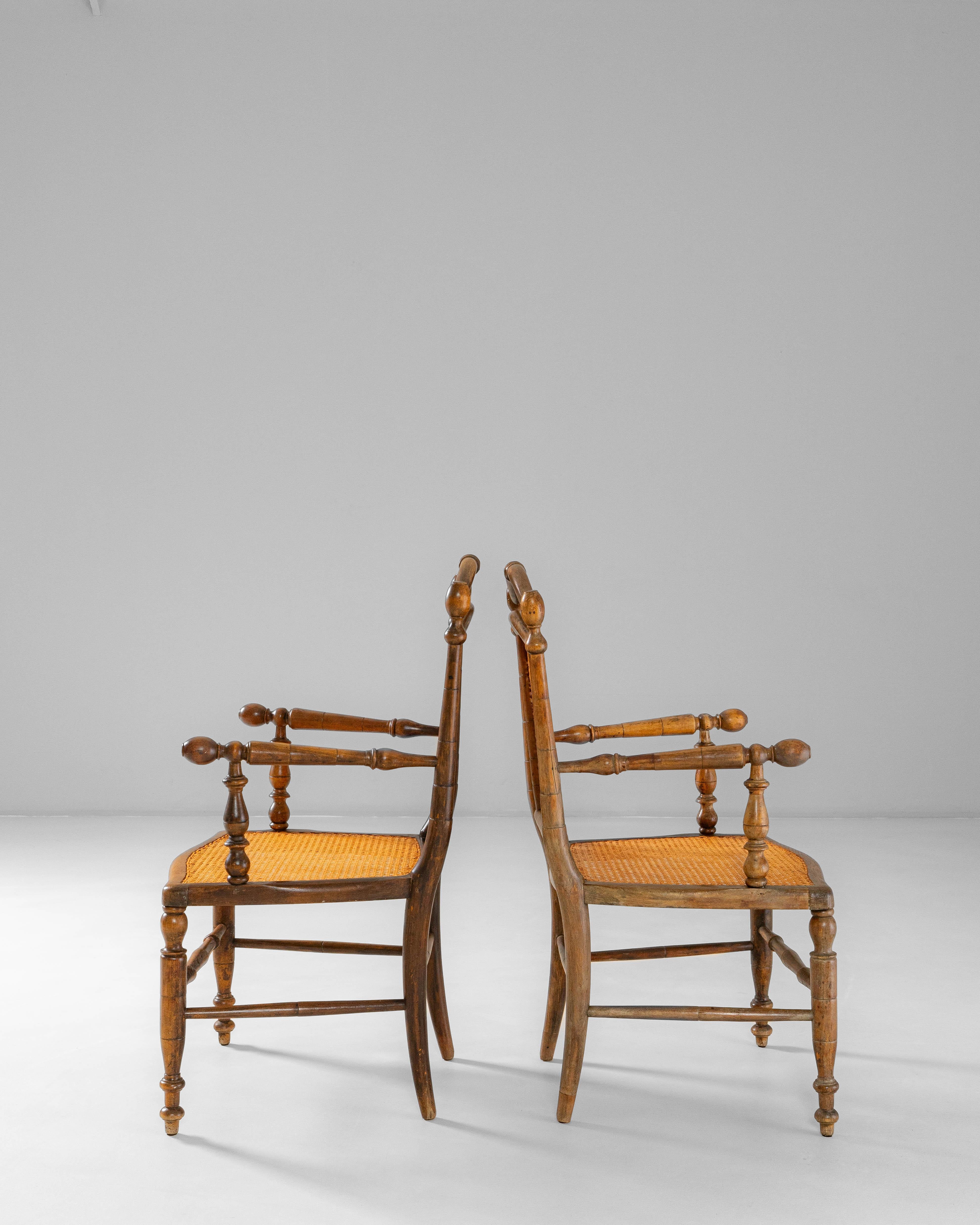 Pair of 1900s French Louis XIII Wooden Armchairs With Cane Seats & Backs im Angebot 5