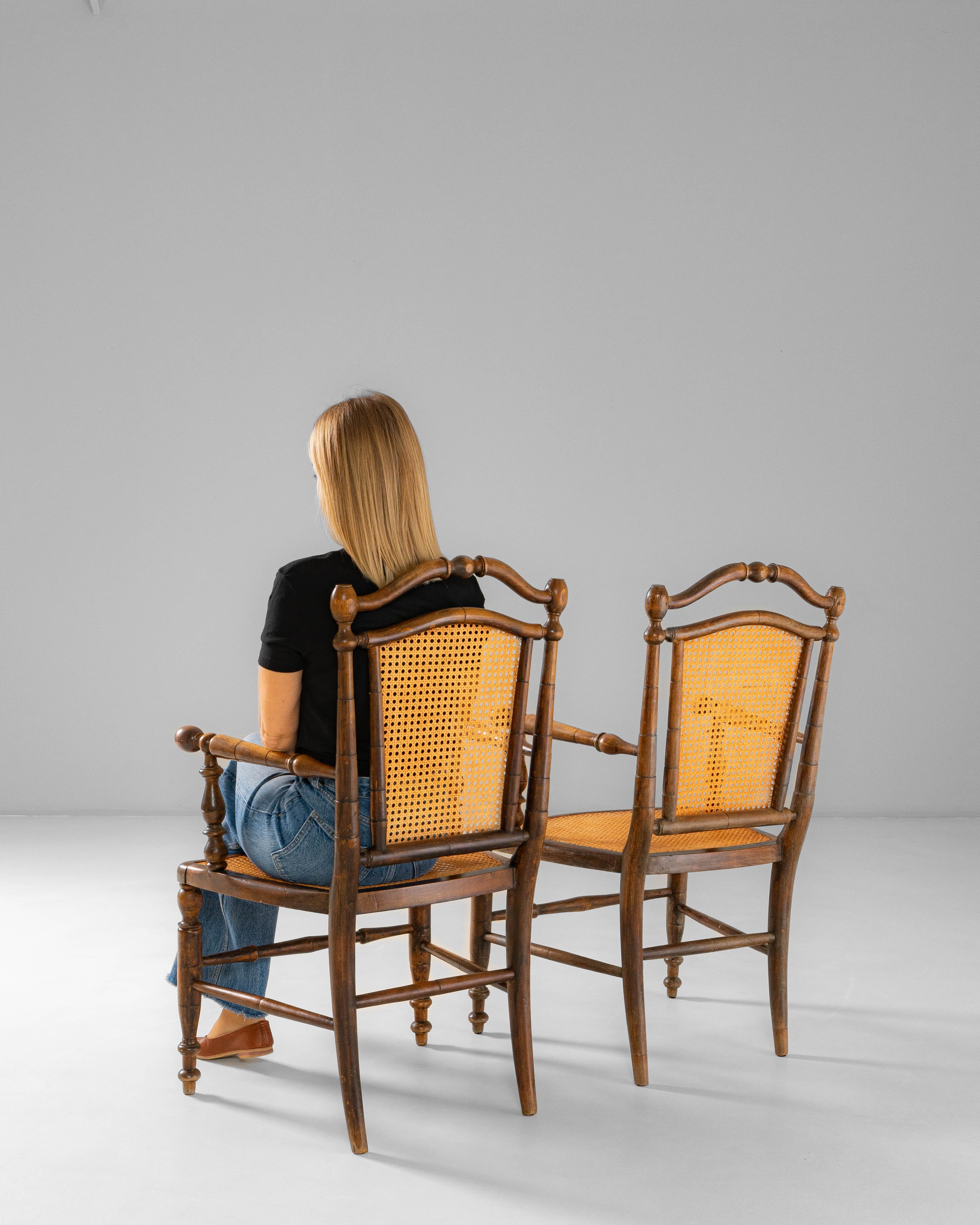 Pair of 1900s French Louis XIII Wooden Armchairs With Cane Seats & Backs im Angebot 7