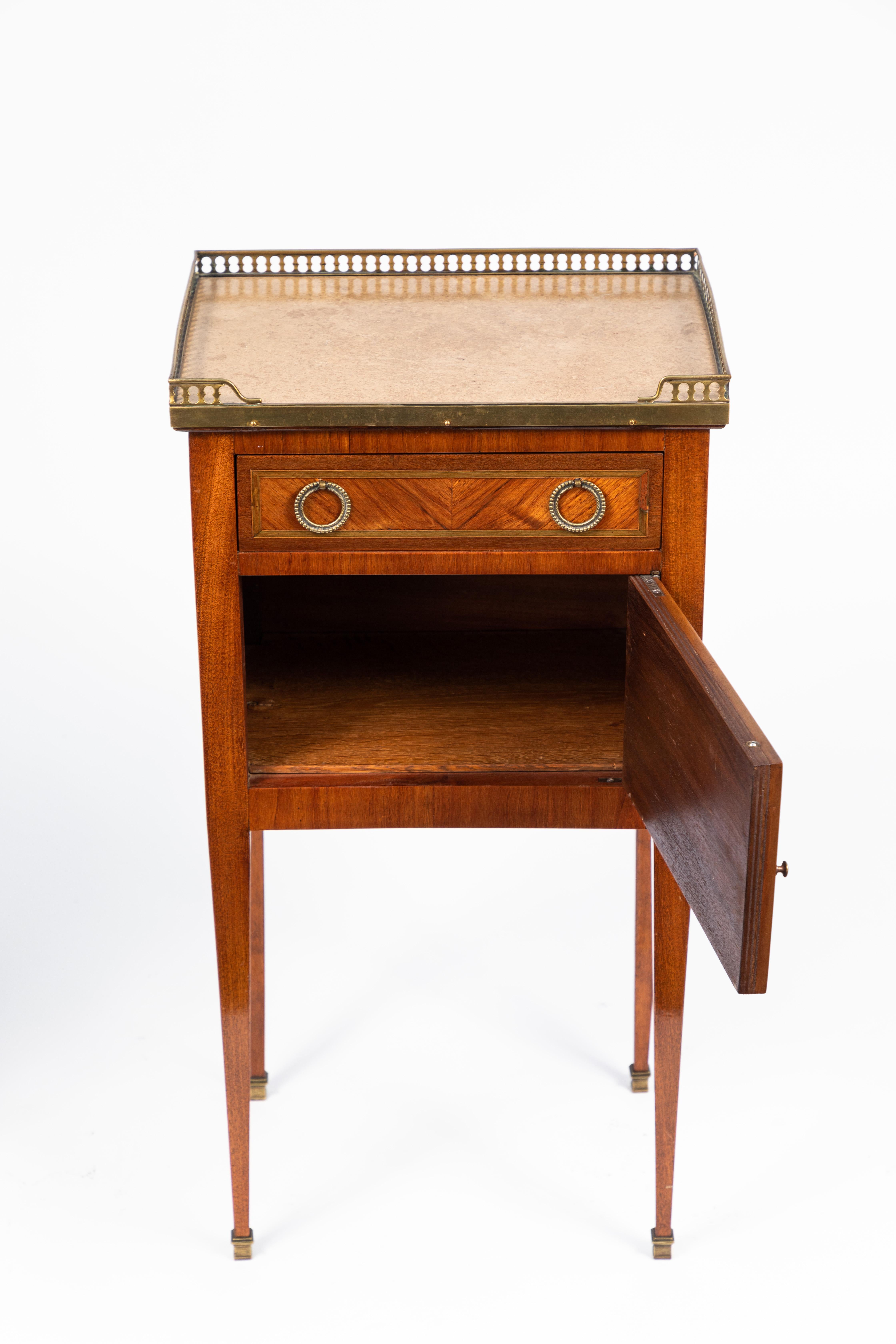 Pair of 1900s French Marble-Topped End Tables 5