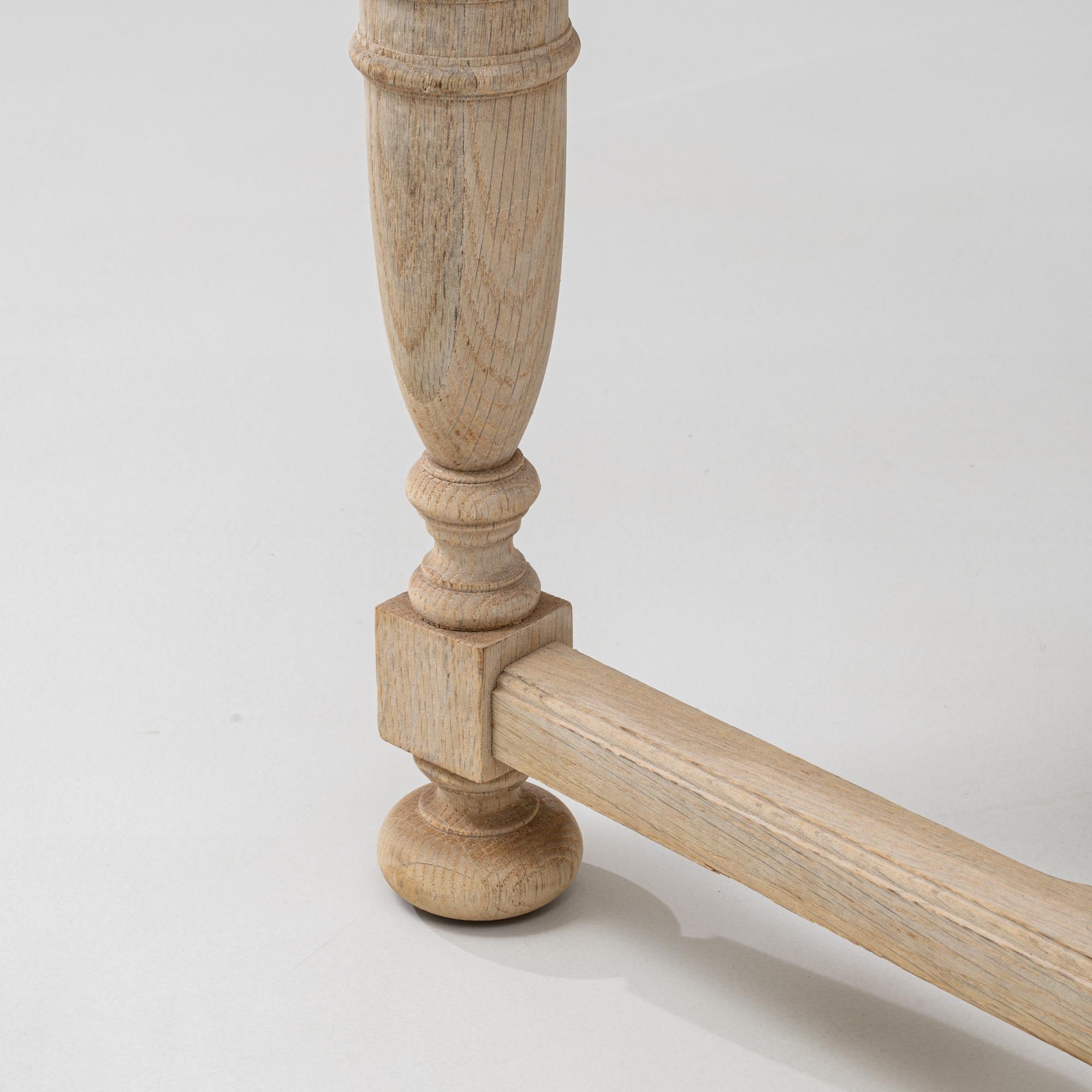 Coppia di poltrone francesi del 1900 in Oak con cuscini imbottiti in vendita 2