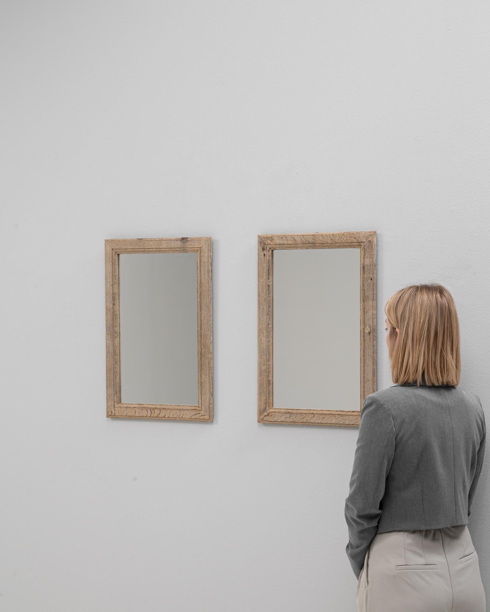 XX secolo Coppia di specchi da parete francesi del 1900 in Oak in vendita