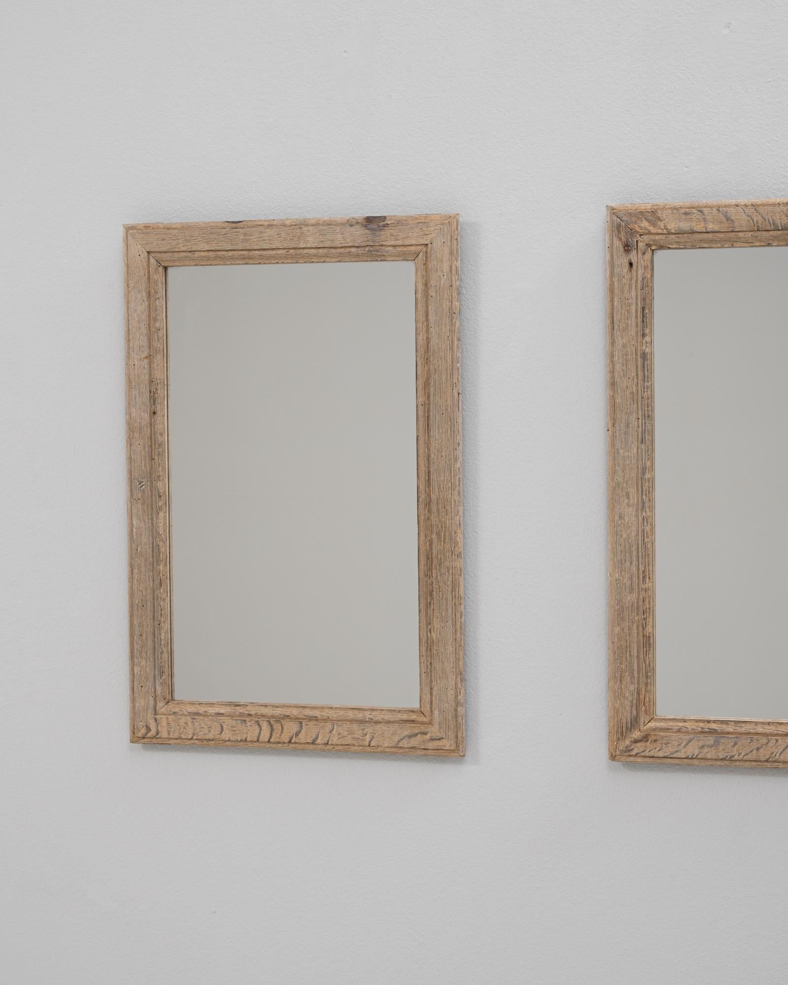 Vetro Coppia di specchi da parete francesi del 1900 in Oak in vendita