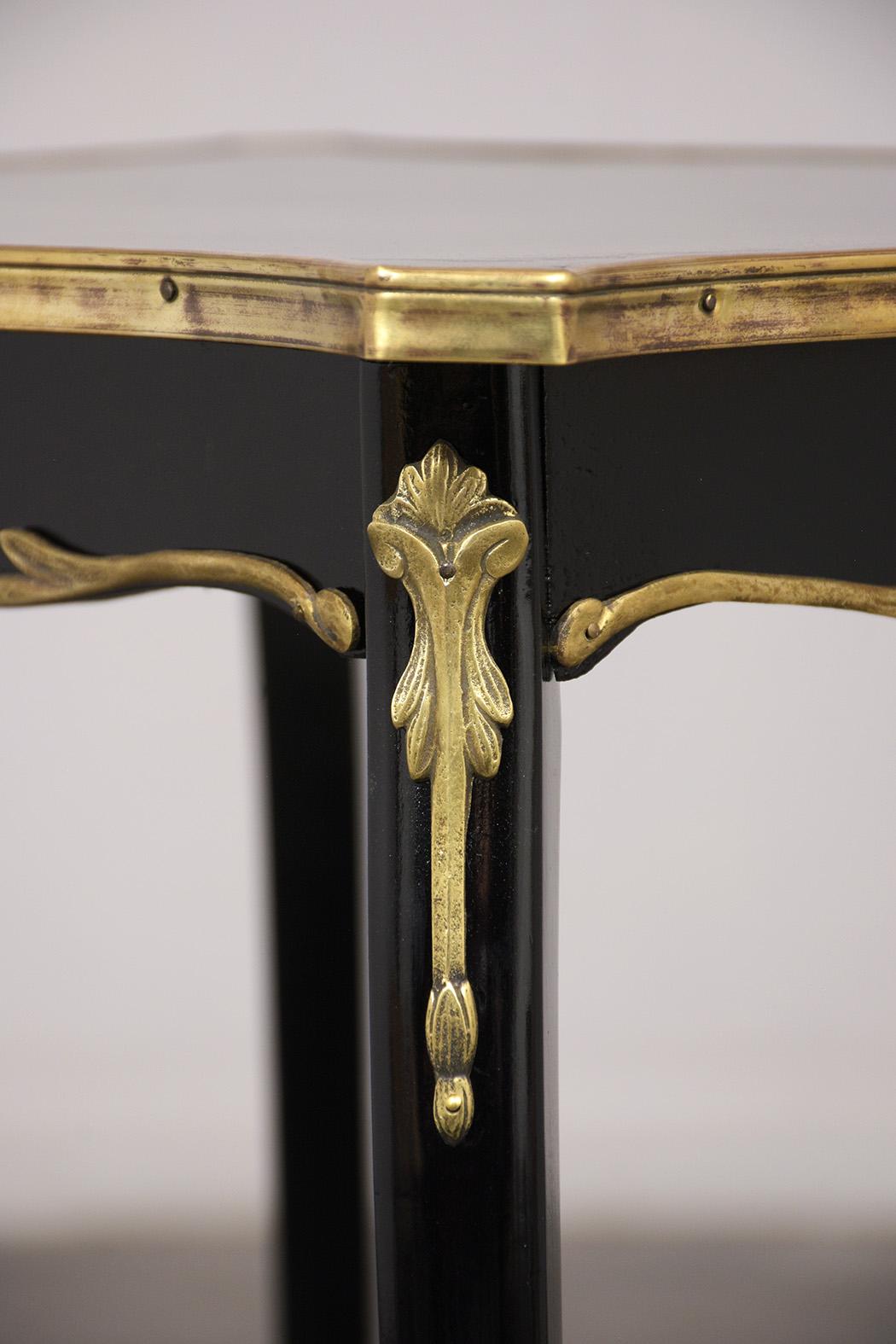 Early 20th Century Pair of 1900s French Side Tables in Louis XV Style