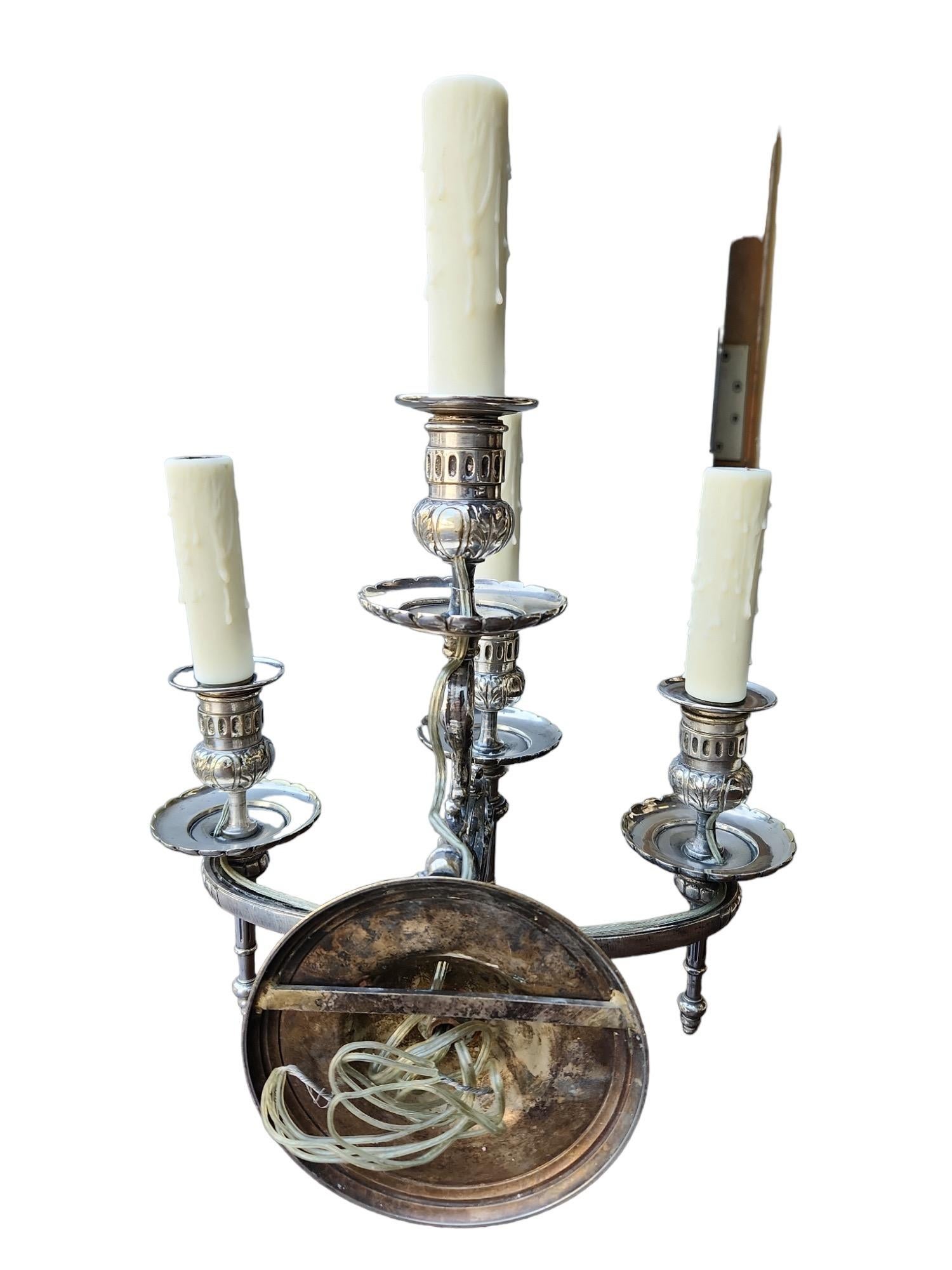 Hand-Crafted Pair of 1900s French Silvered Bronze Sconces For Sale