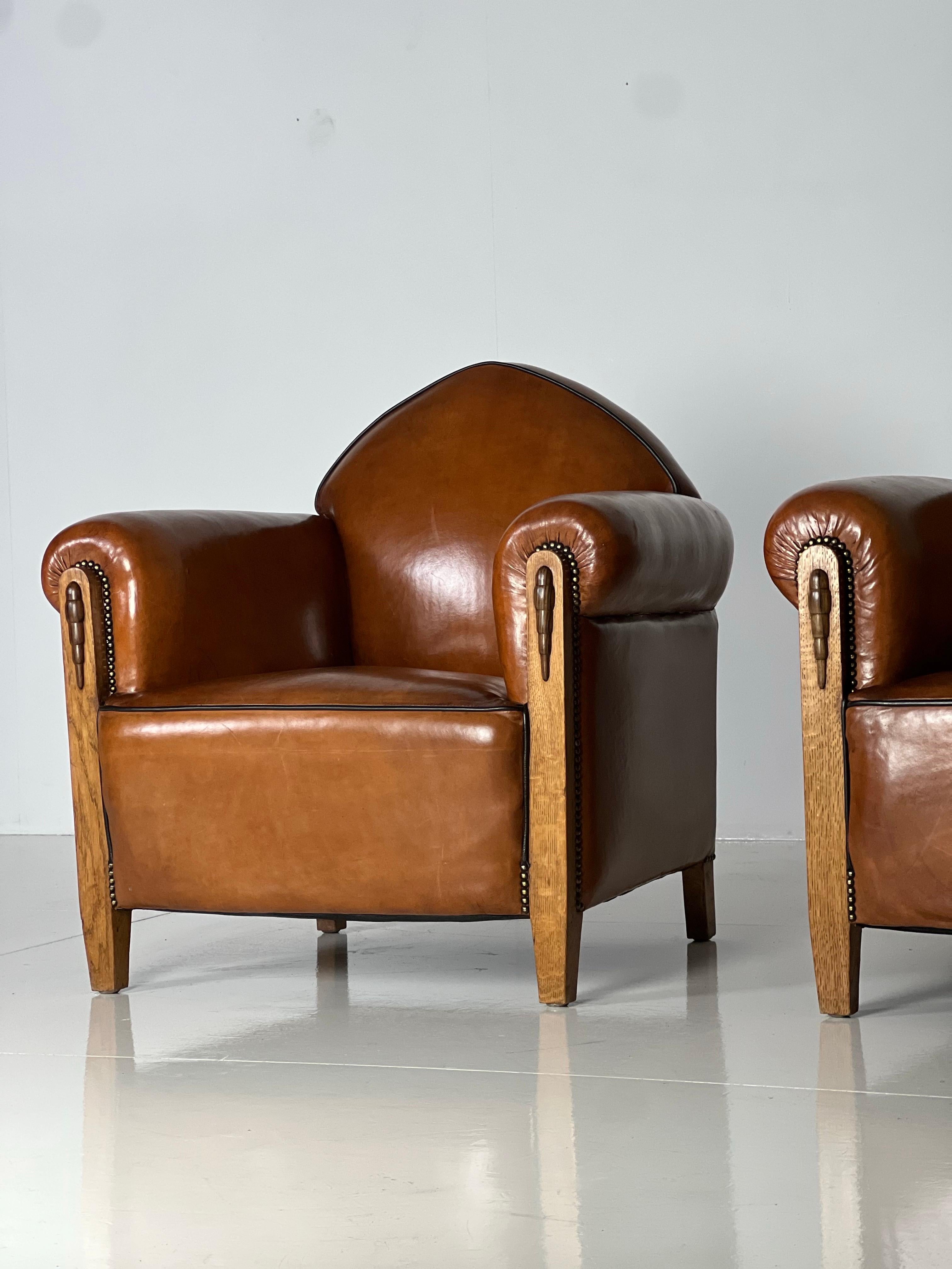 Pareja de sillones club de piel de oveja Art Decó de 1920 en venta 13