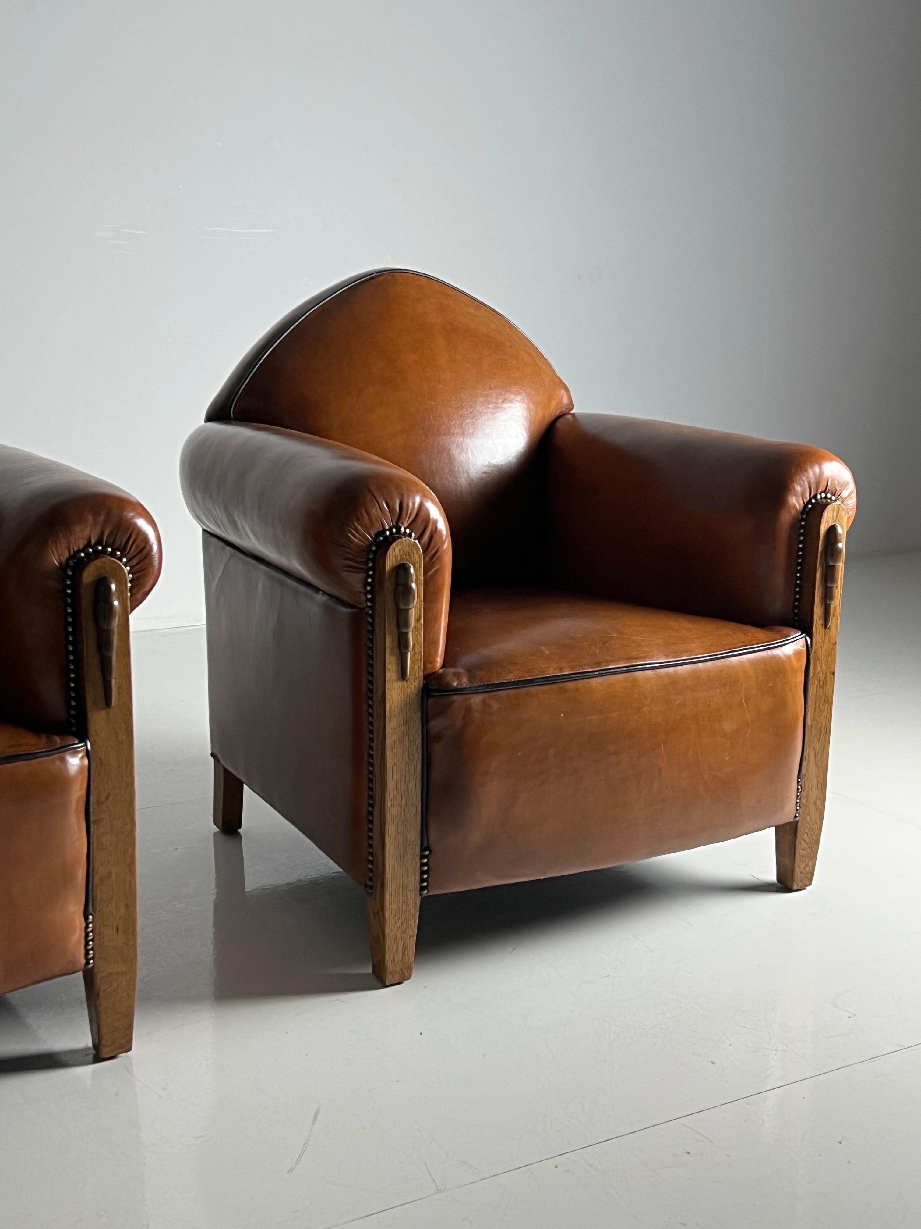 Pareja de sillones club de piel de oveja Art Decó de 1920 en venta 2