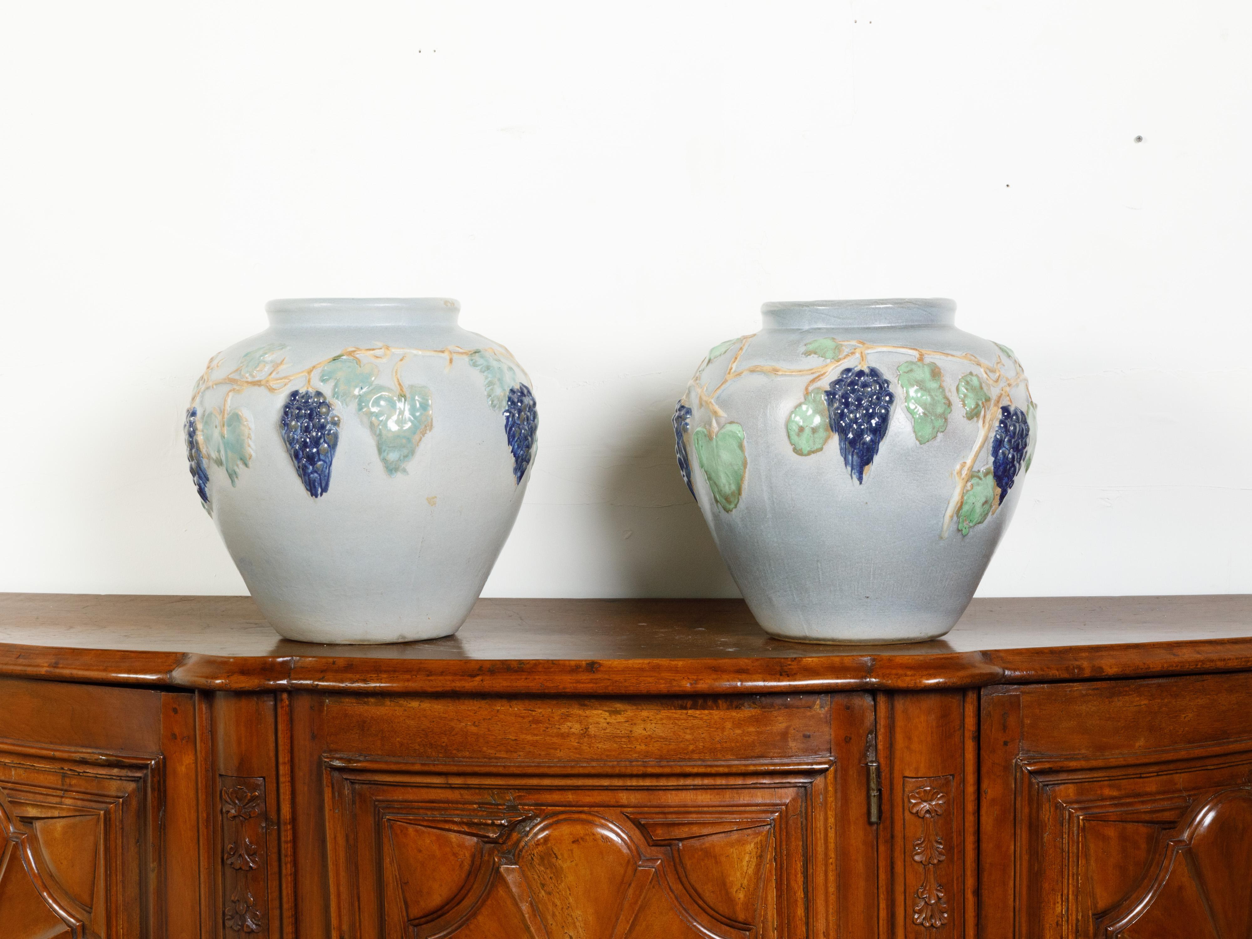 Pair of 1920s American Stoneware Pottery Planters with Grapevine Décor For Sale 2