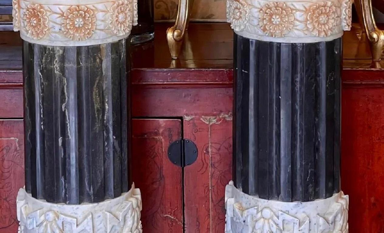Early 20th Century Pair of 1920’s Art Deco Carved Italian Marble Column Pedestals For Sale