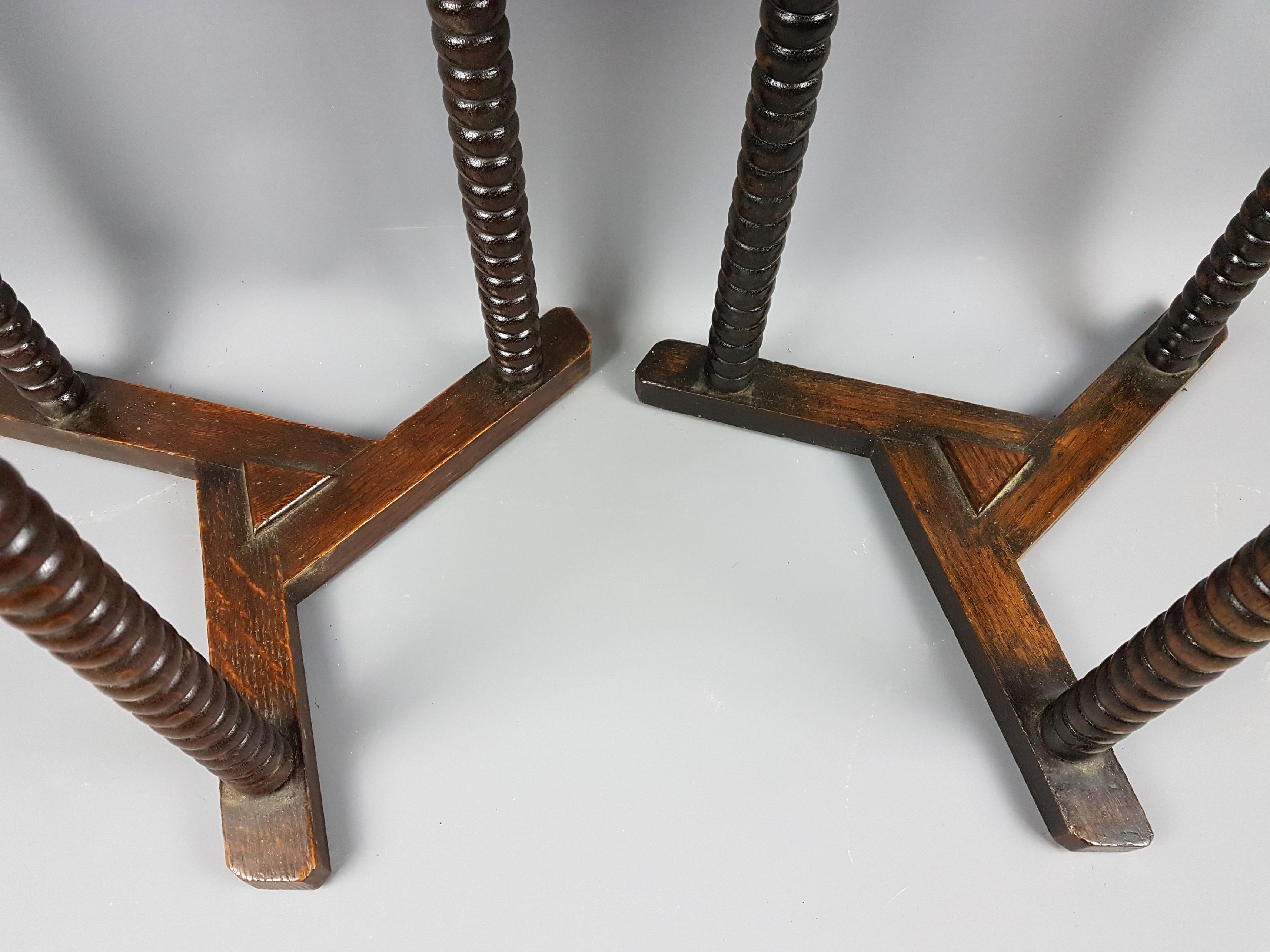 Early 20th Century Pair of 1920s Arts and Crafts Style Oak Bobbin Tables For Sale