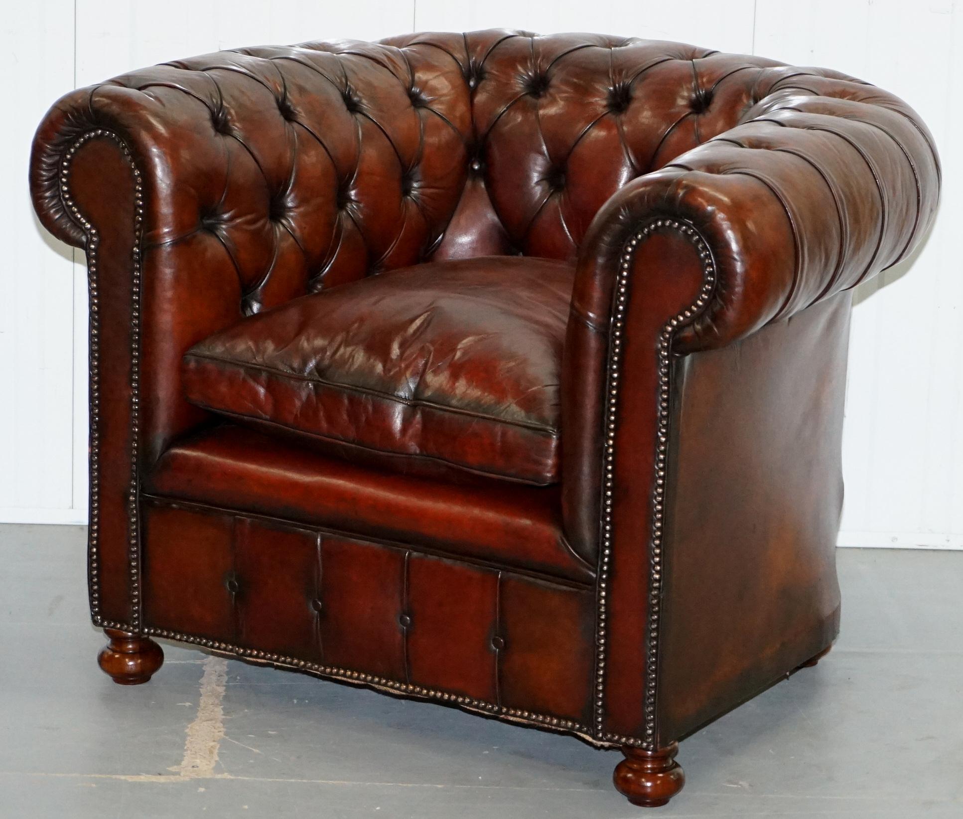 English Pair of 1920s Chesterfield Hand Dyed Brown Leather Club Armchairs Walnut Feet