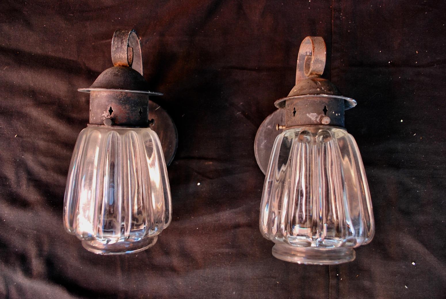 Pair of 1920s Copper Outdoor Sconces In Good Condition In Los Angeles, CA