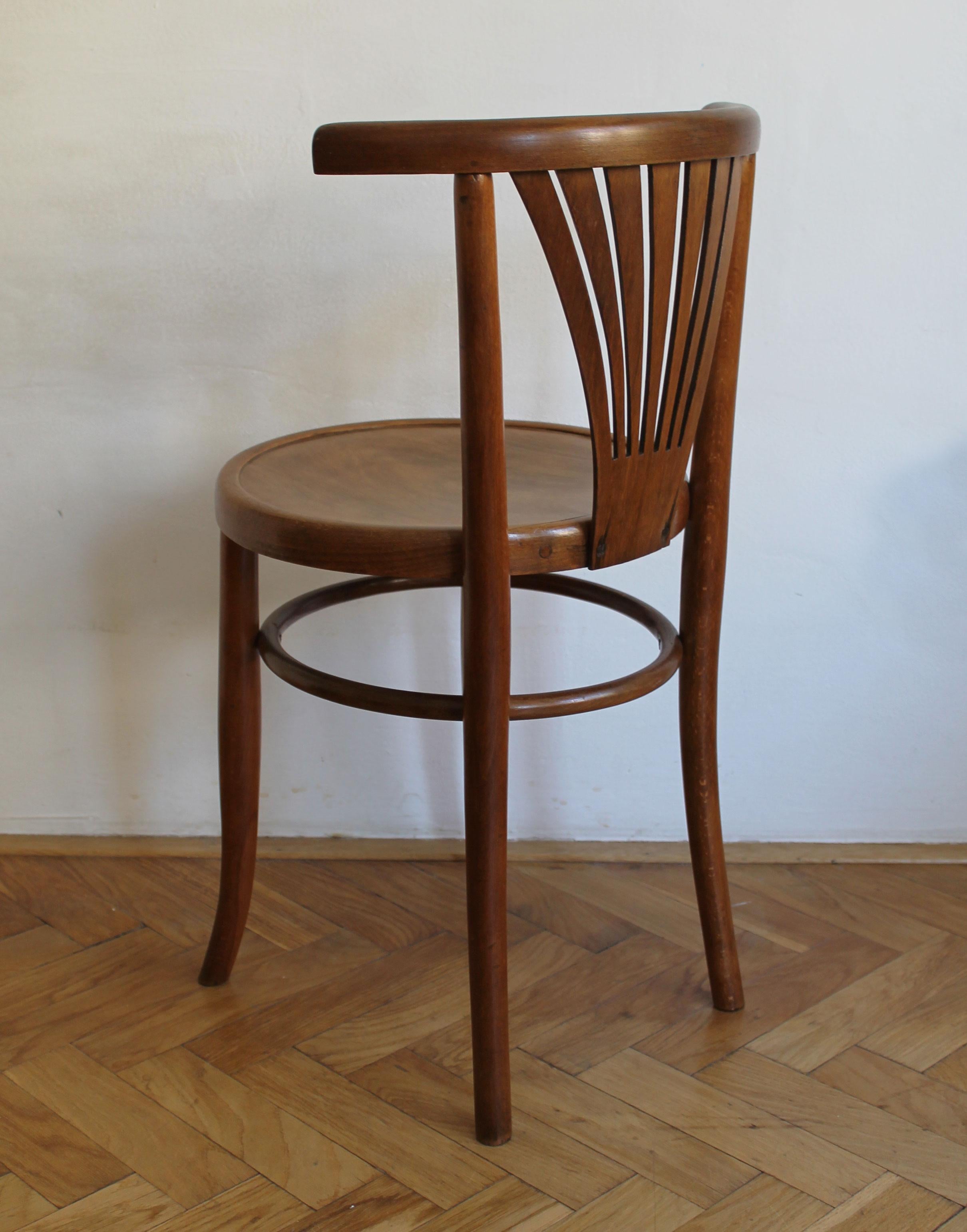 Pair of 1920's dining chairs by Ungvar Uzhorod  In Good Condition For Sale In Brno, CZ