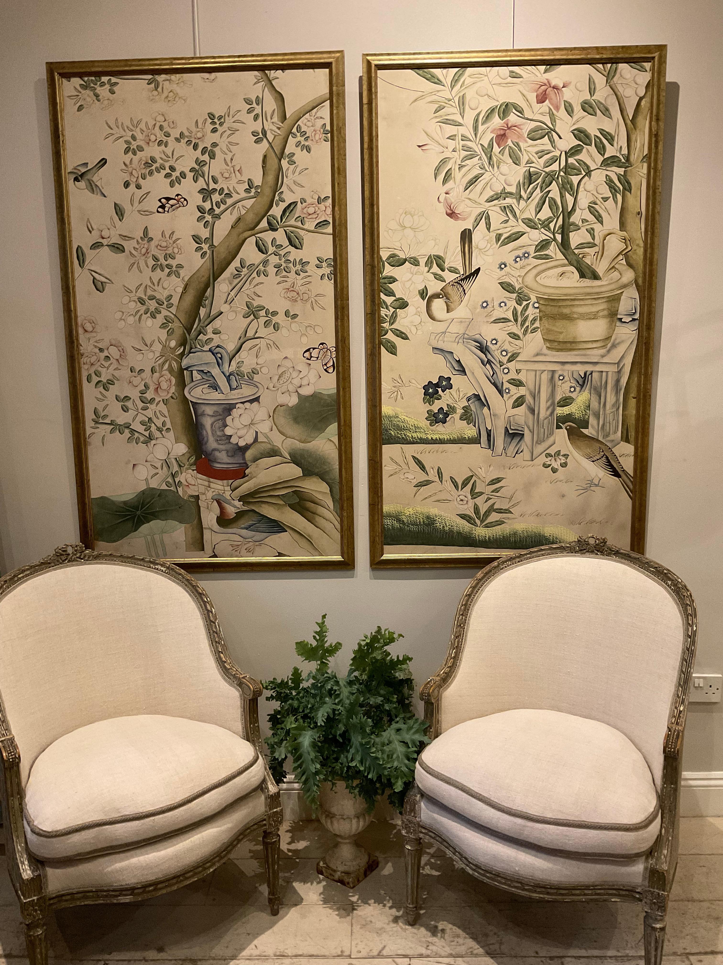 Pair of 1920s English Chinoiserie Panels Painted on Paper in a Decorative Frame In Good Condition In London, England