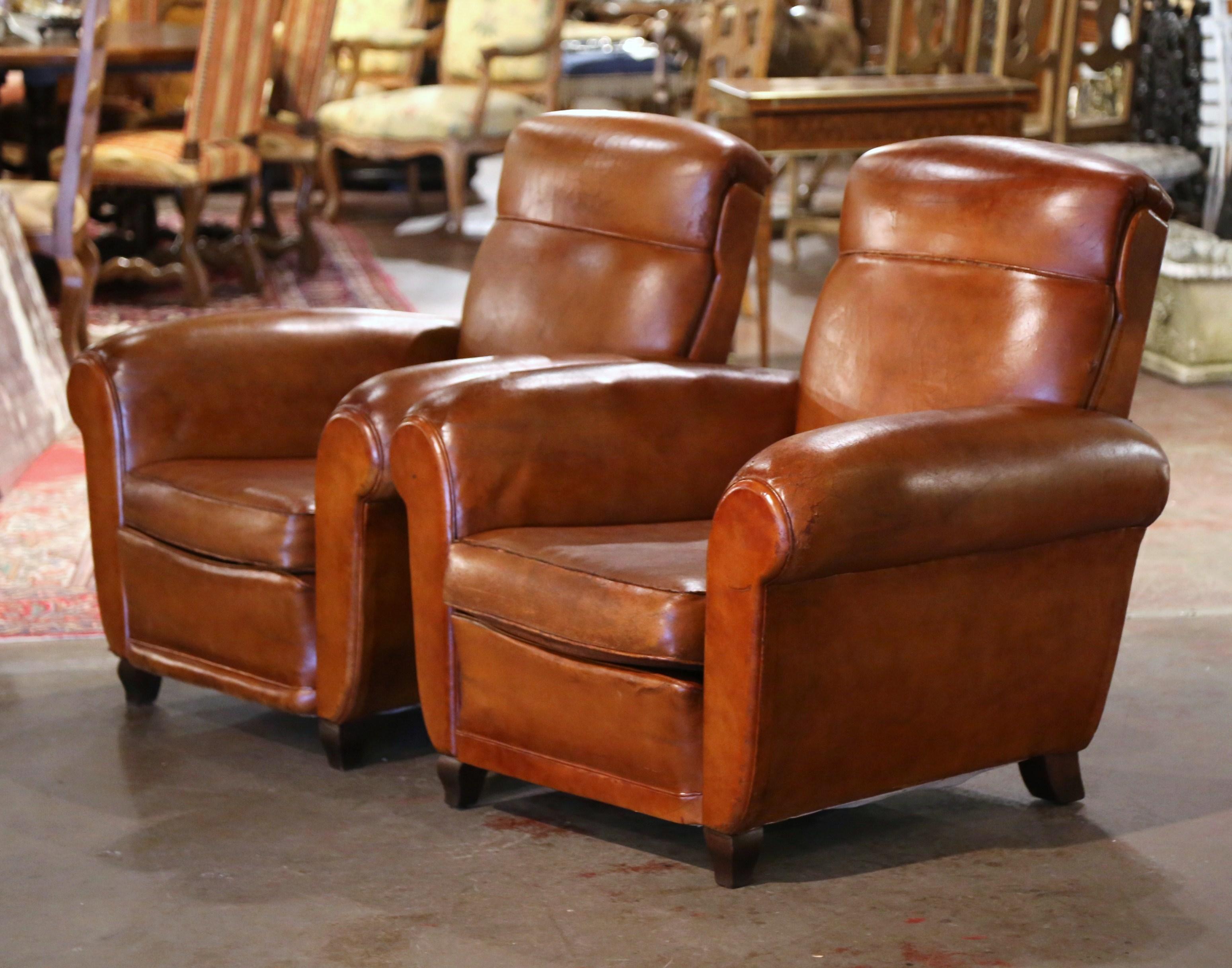 Pair of 1920s French Art Deco Club Armchairs with Original Brown Leather In Fair Condition For Sale In Dallas, TX