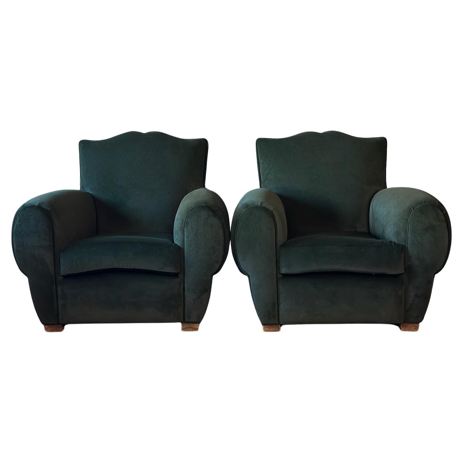 Paire de fauteuils club à moustaches français des années 1920