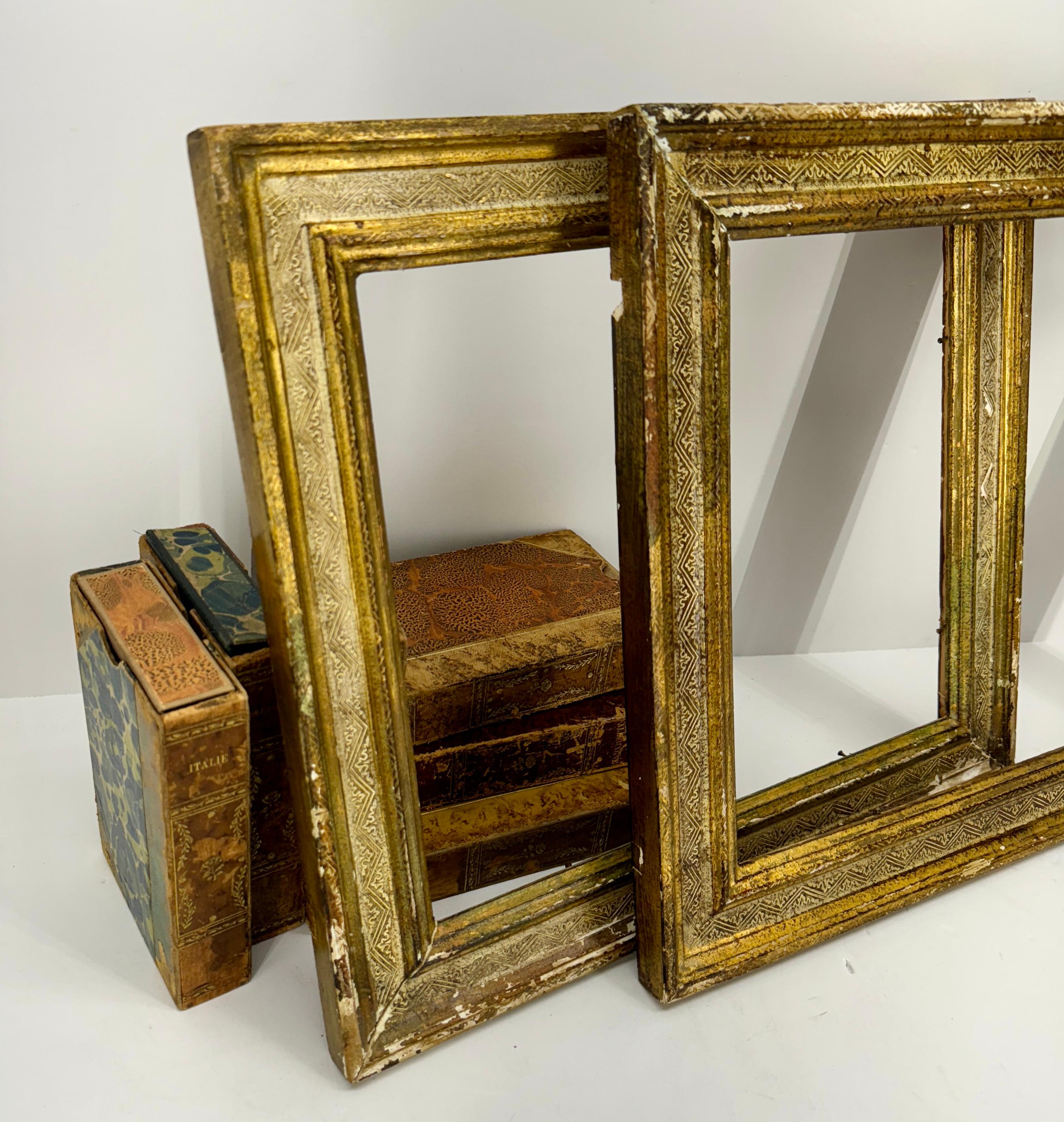 Gilt Pair of 1920s Italian Florentine Gold Gilded Wood Art Frame