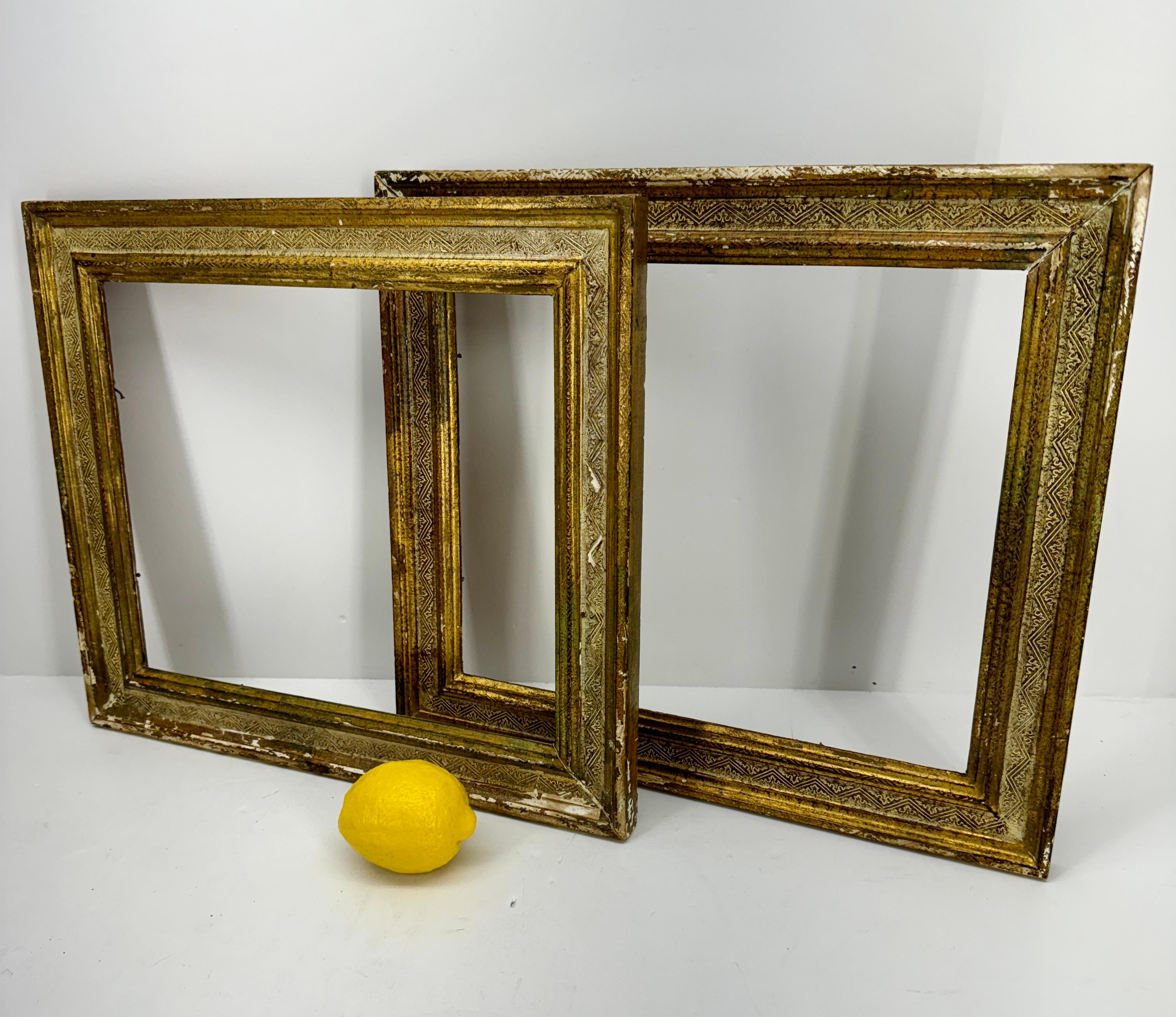 Pair of 1920s Italian Florentine Gold Gilded Wood Art Frame In Good Condition In Haddonfield, NJ