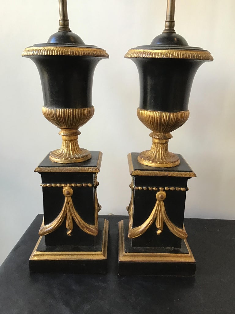 Pair of 1920s Italian Giltwood Urn Lamps For Sale at 1stDibs