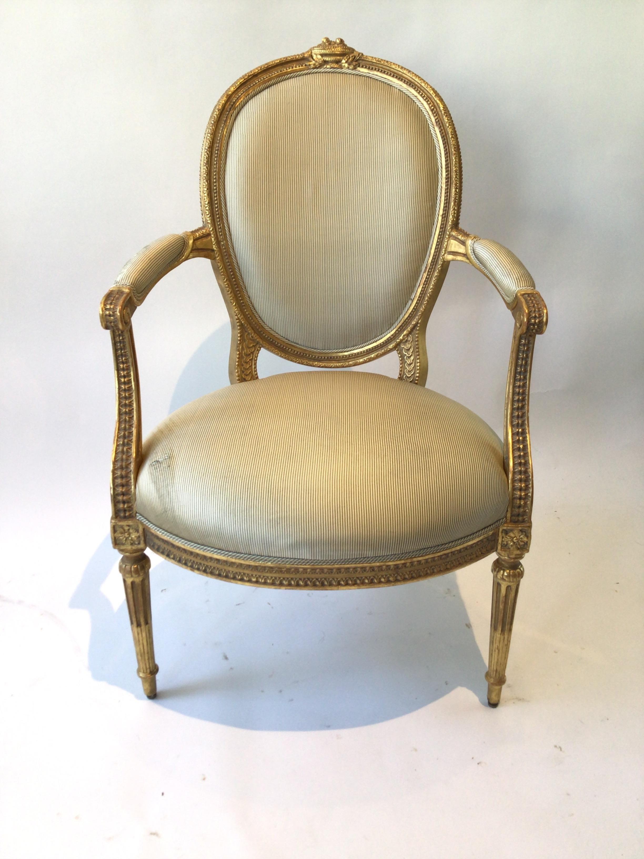 Pair of 1920s Louis XVI French Carved Wood Gilt Armchairs In Good Condition In Tarrytown, NY