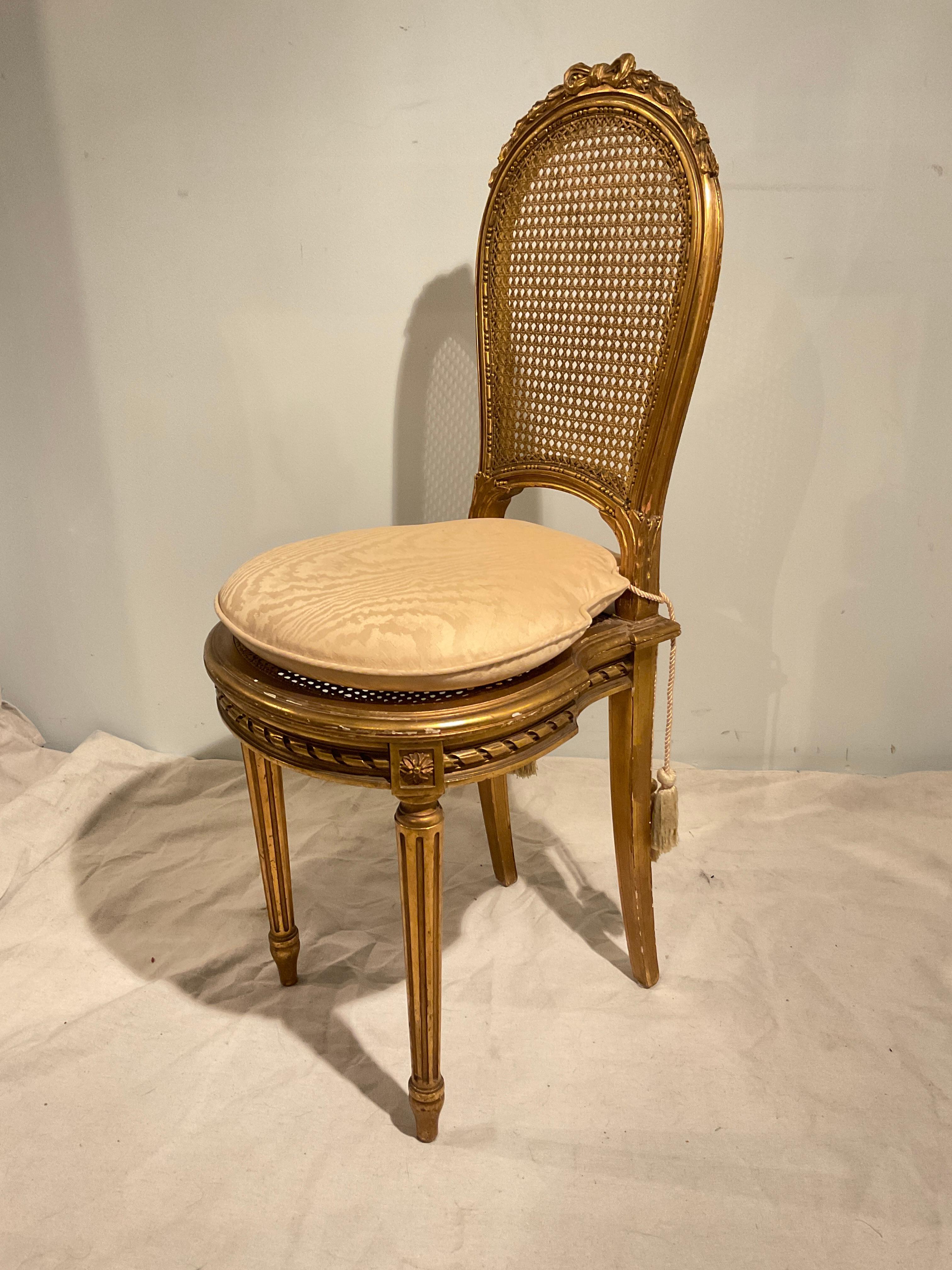Early 20th Century Pair of 1920s Louis XVI Gilt Wood Petite Side Chairs For Sale