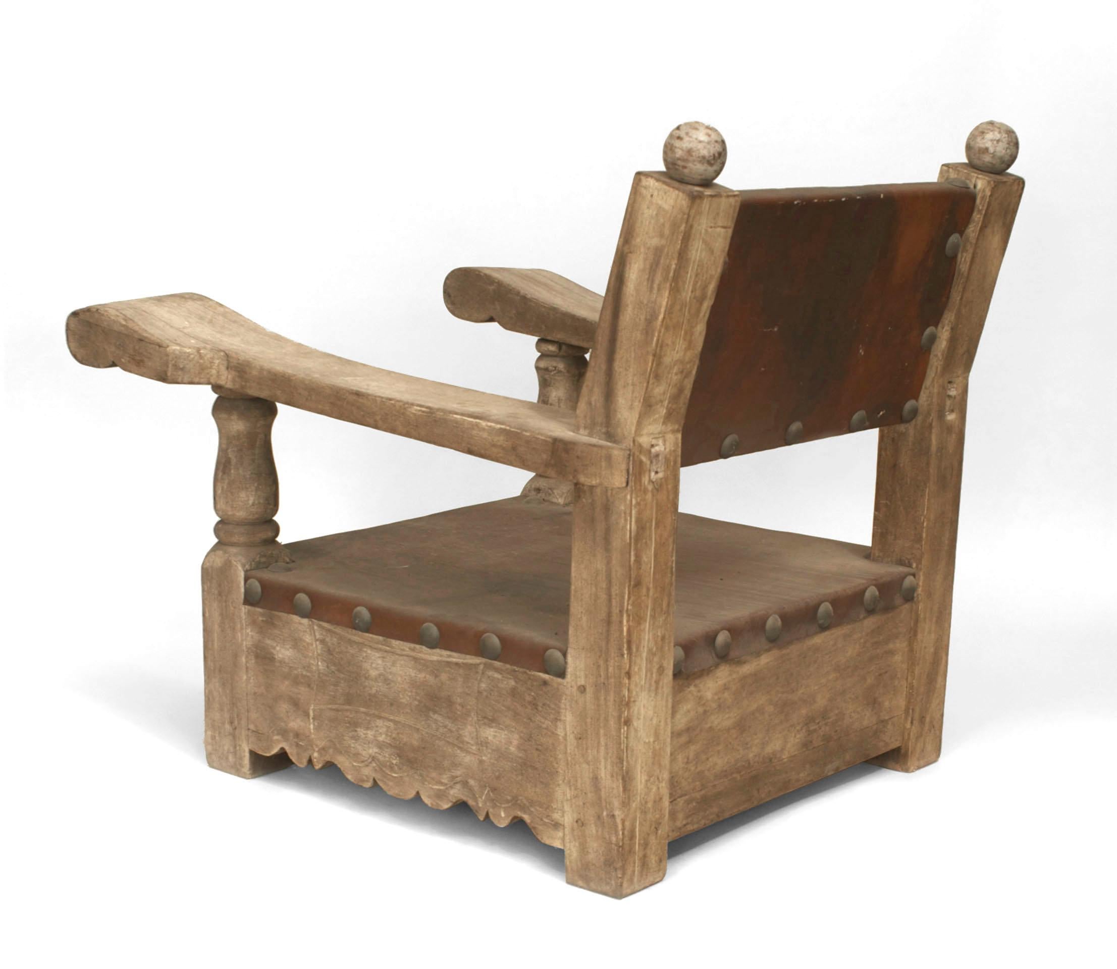 Rustique Paire de fauteuils rustiques de style campagnard patiné par le temps en vente