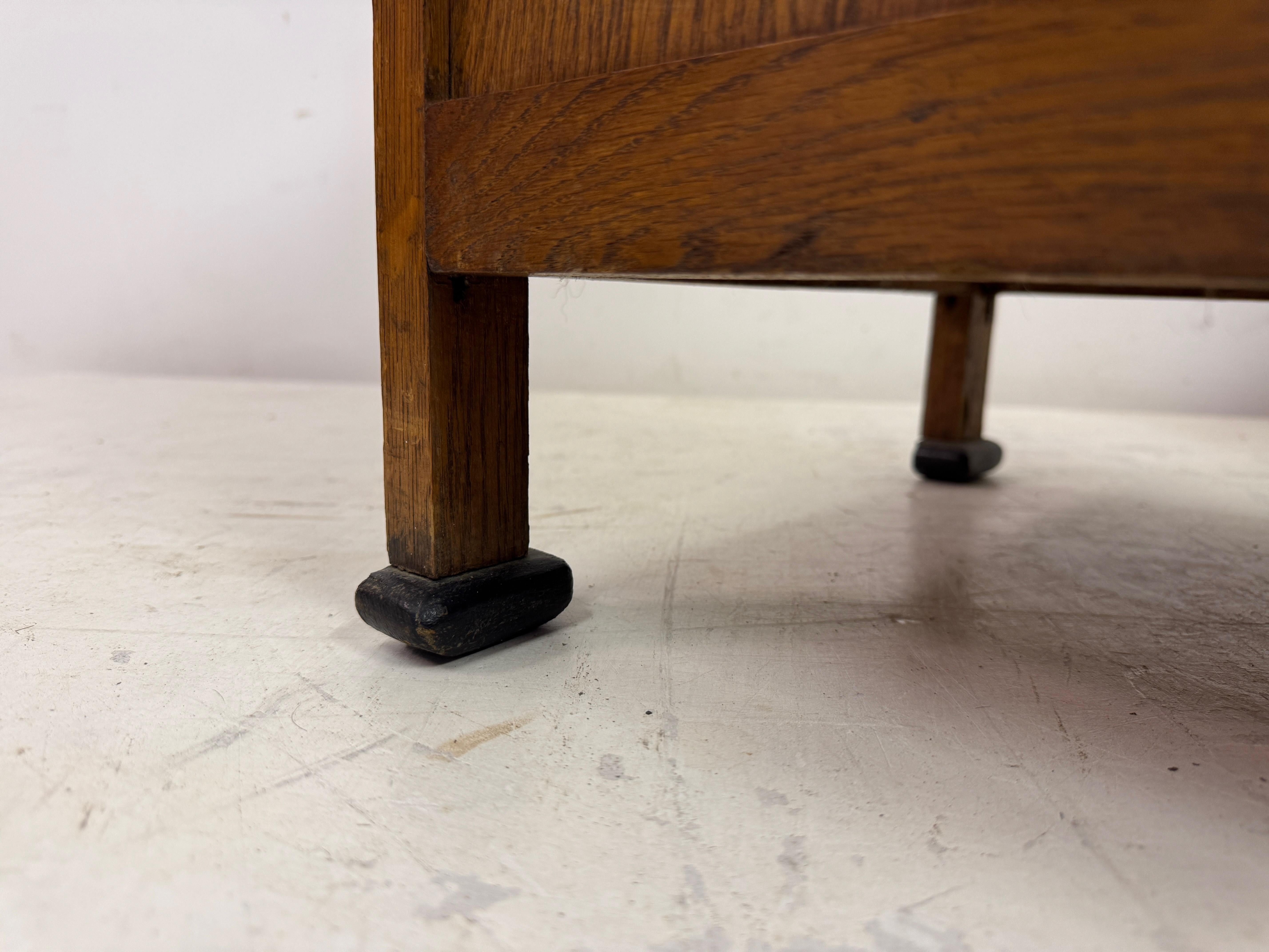 Pair of 1920s Oak Bedside Cabinets with Carved Panels For Sale 7