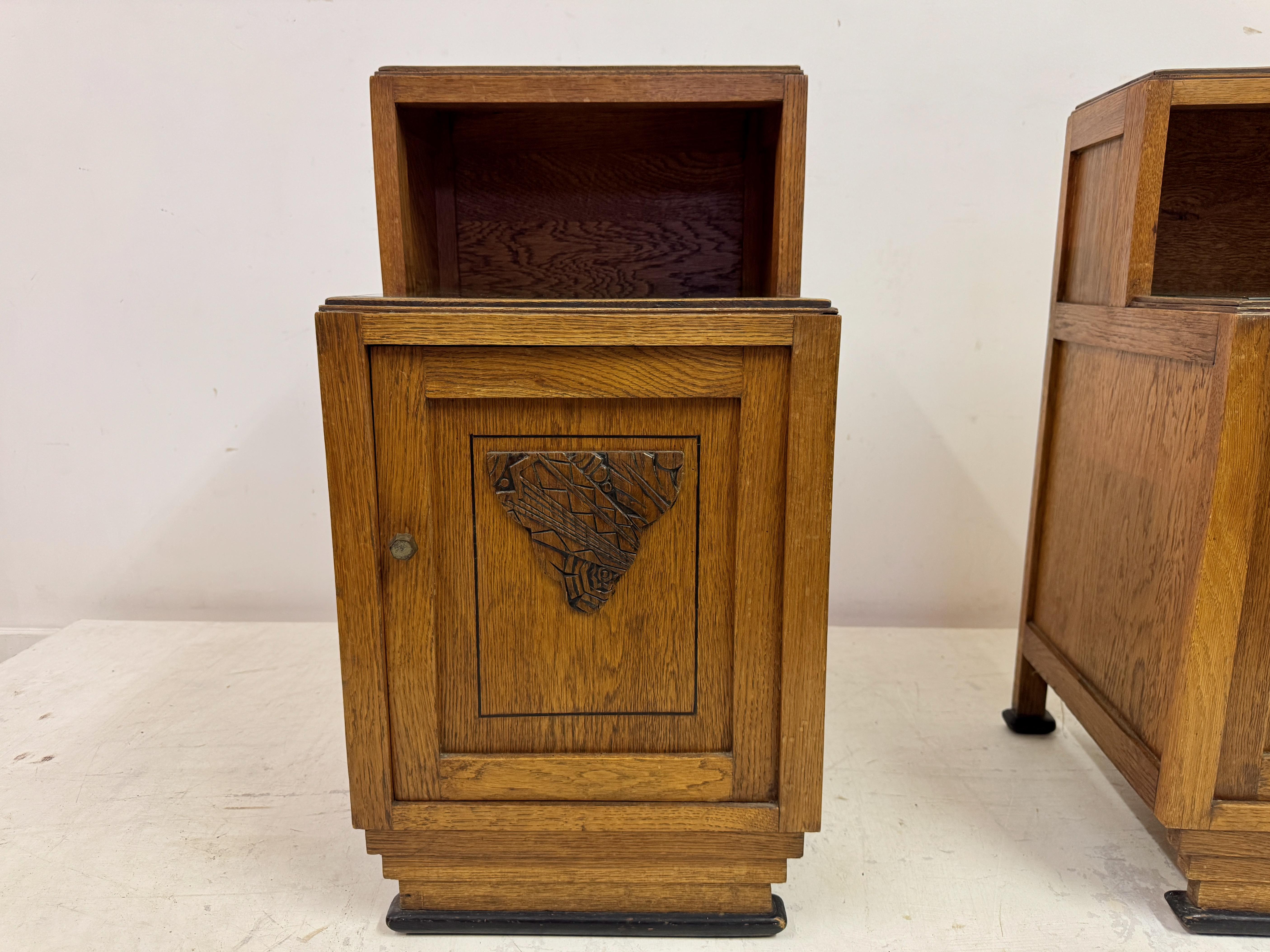 Dutch Pair of 1920s Oak Bedside Cabinets with Carved Panels For Sale