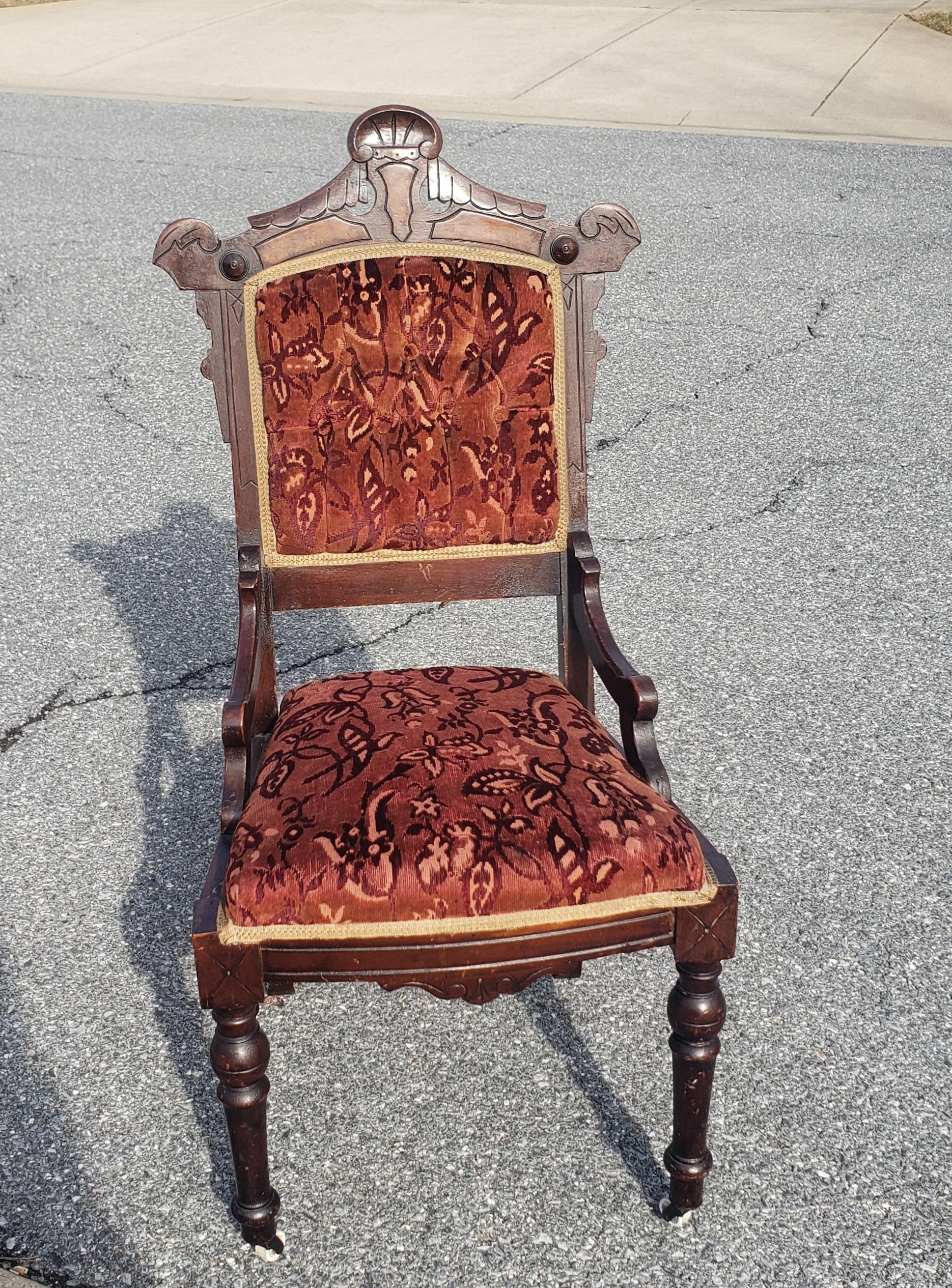 Woodwork Pair of 1920s Philips & Philips Victorian Walnut and Velvet Upholstered Chairs For Sale