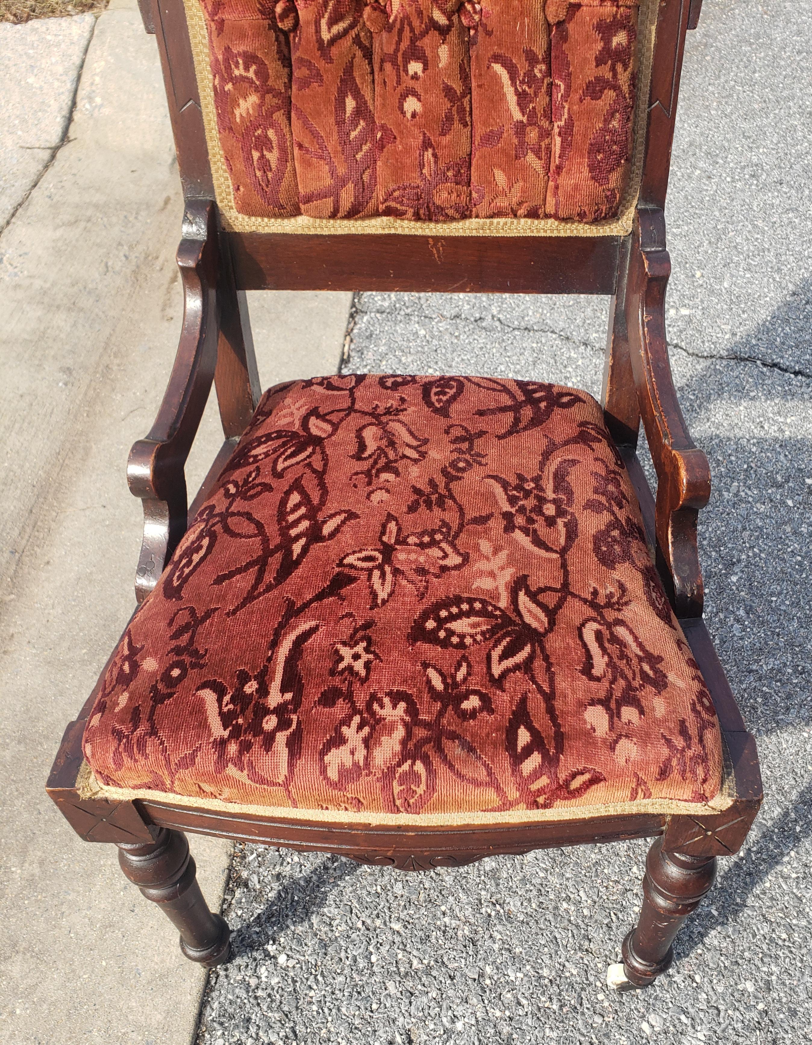 20th Century Pair of 1920s Philips & Philips Victorian Walnut and Velvet Upholstered Chairs For Sale