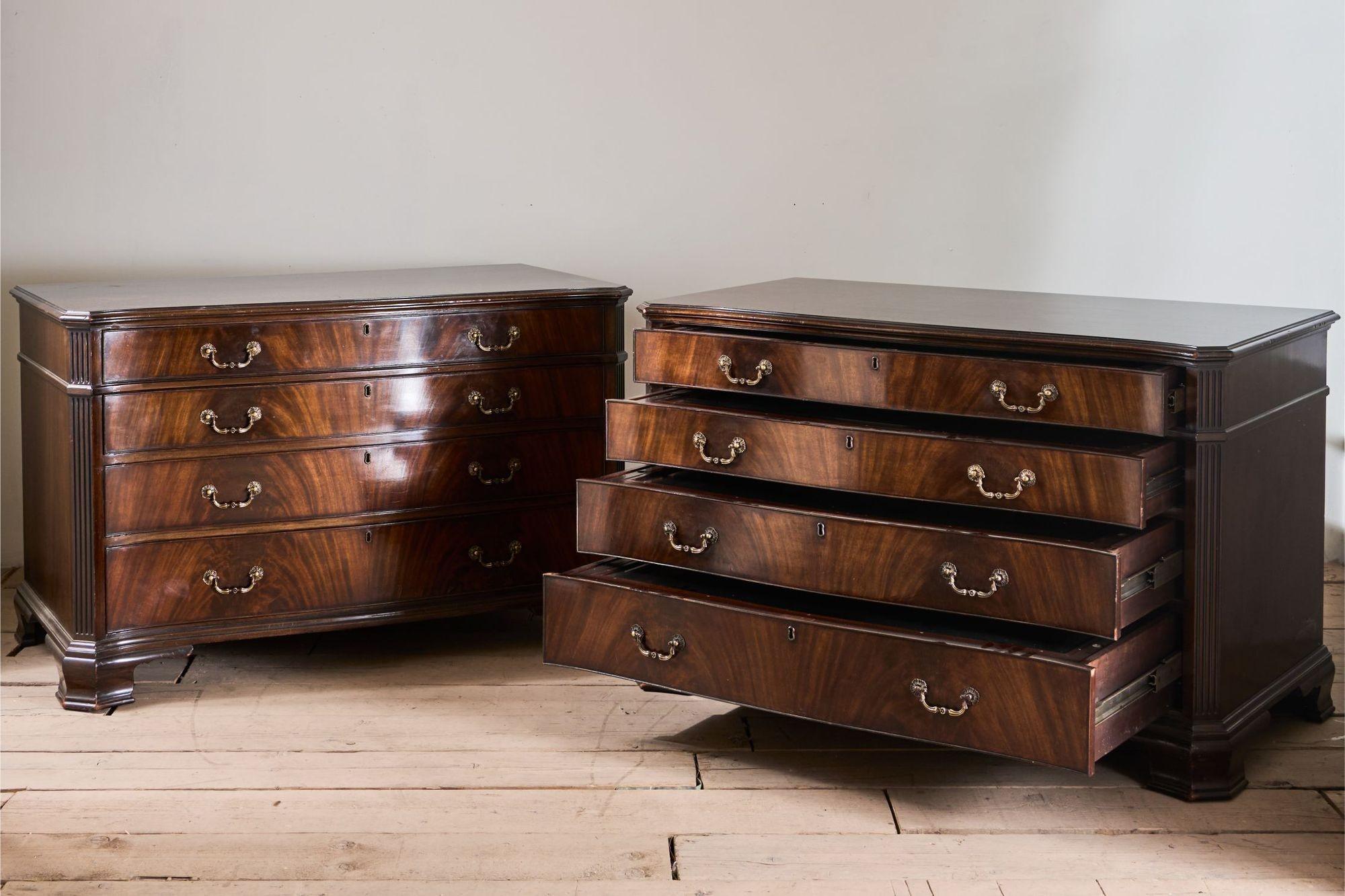 20th Century Pair of 1920's Serpentine fronted mahogany Jewellers chest of drawers For Sale