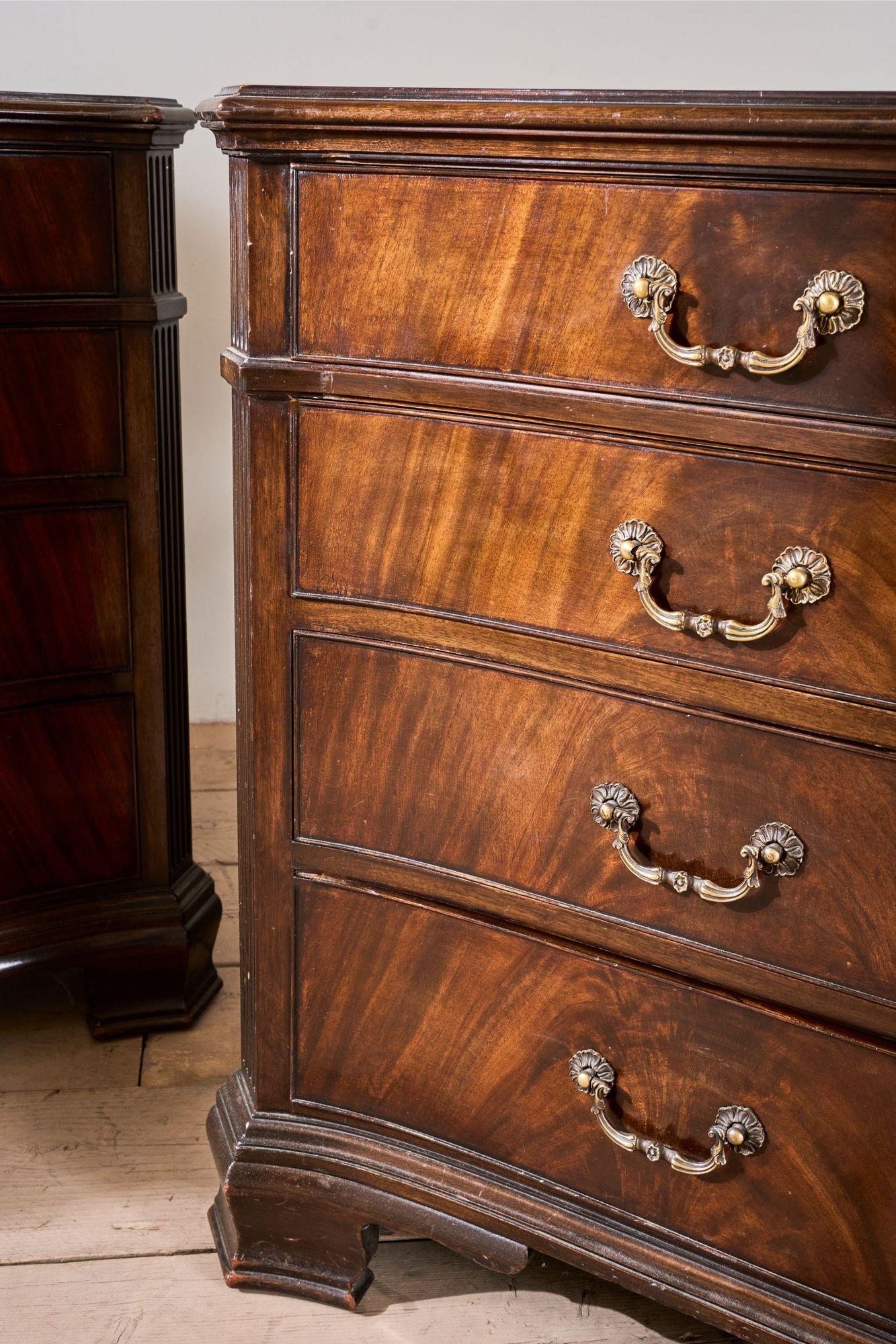 Pair of 1920's Serpentine fronted mahogany Jewellers chest of drawers For Sale 4