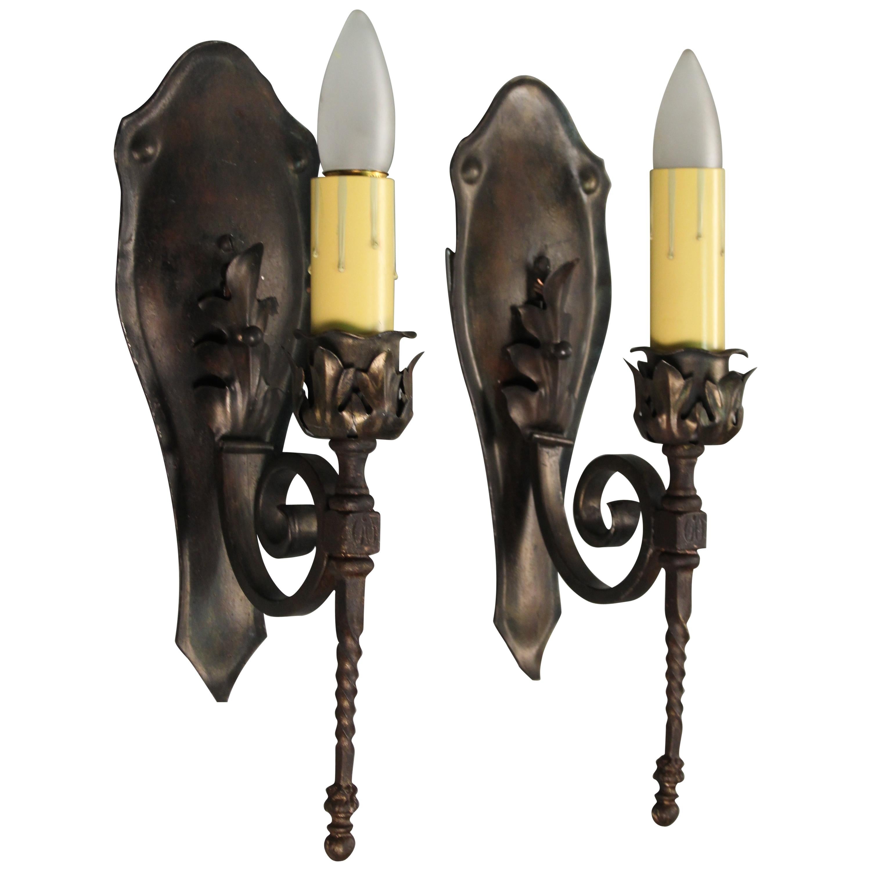 Pair of 1920s Single Sconces with Acanthus Leaf