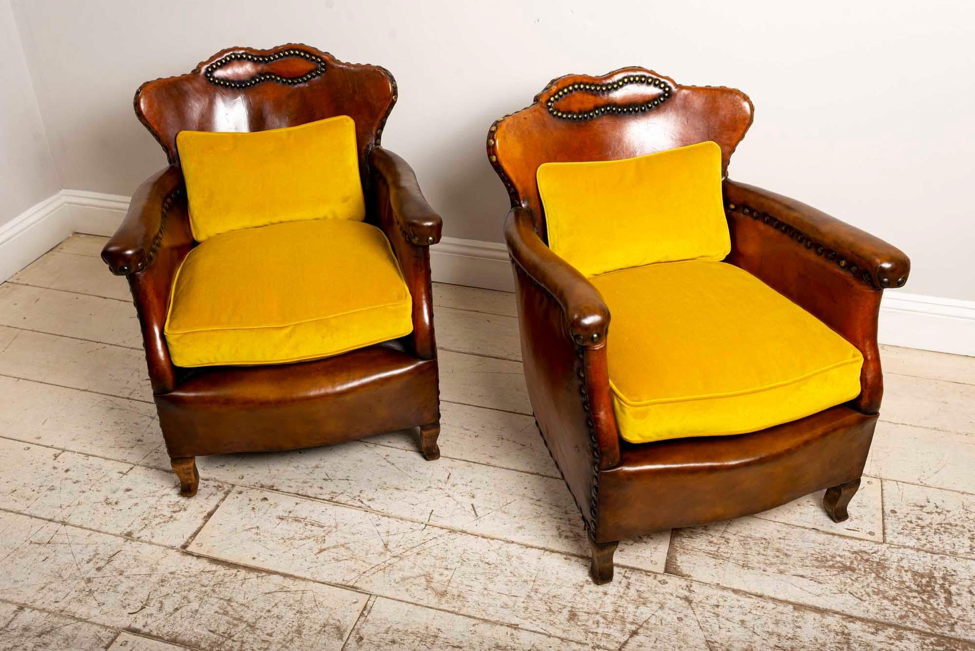 Pair of 1920s Swedish Brown Leather Studded Club Chairs by Otto Schulz In Good Condition In London, GB