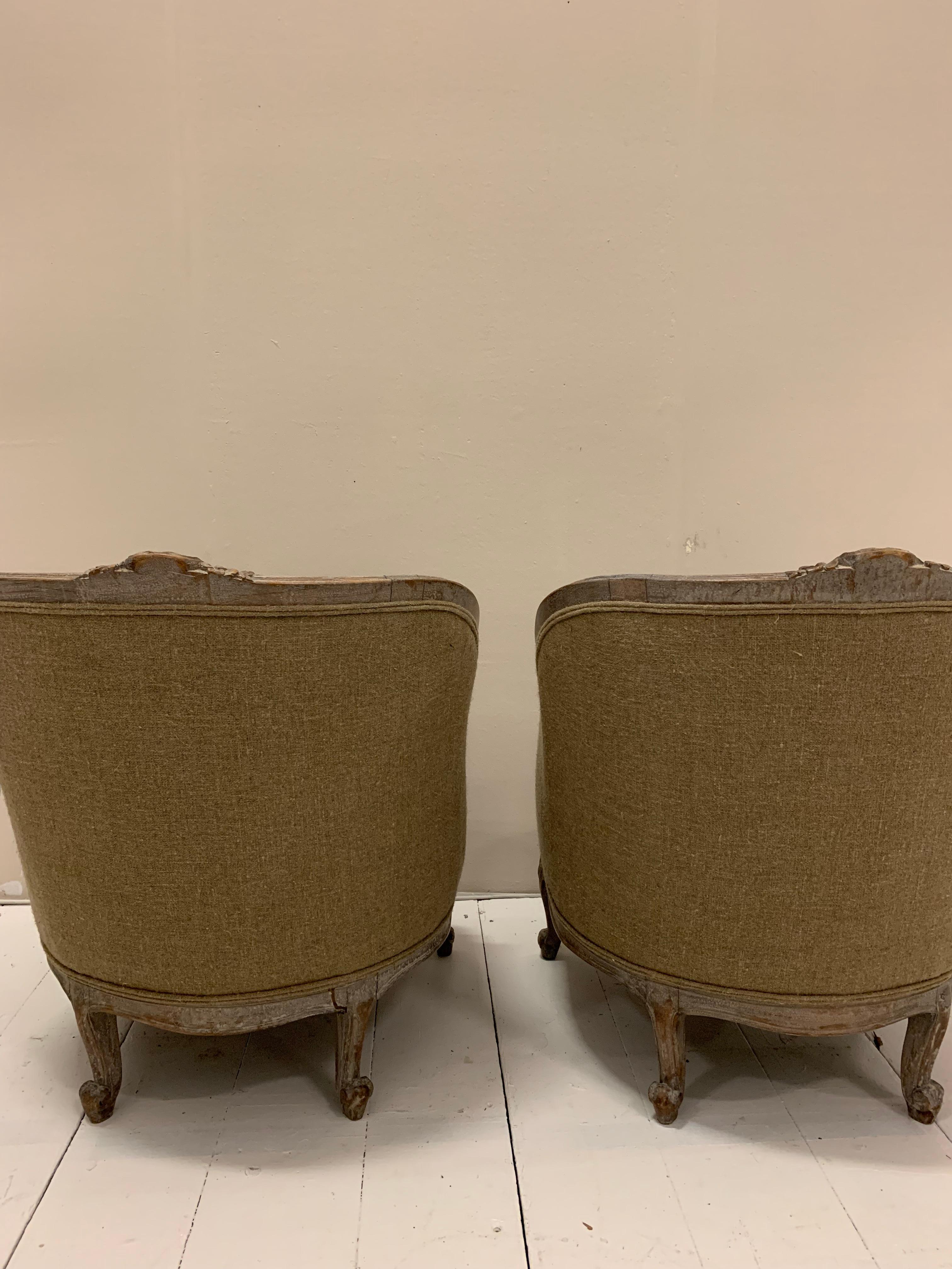 Limed Pair of 1920s Swedish Fauteuils Armchairs Upholstered in Mid-Taupe Linen Fabric For Sale