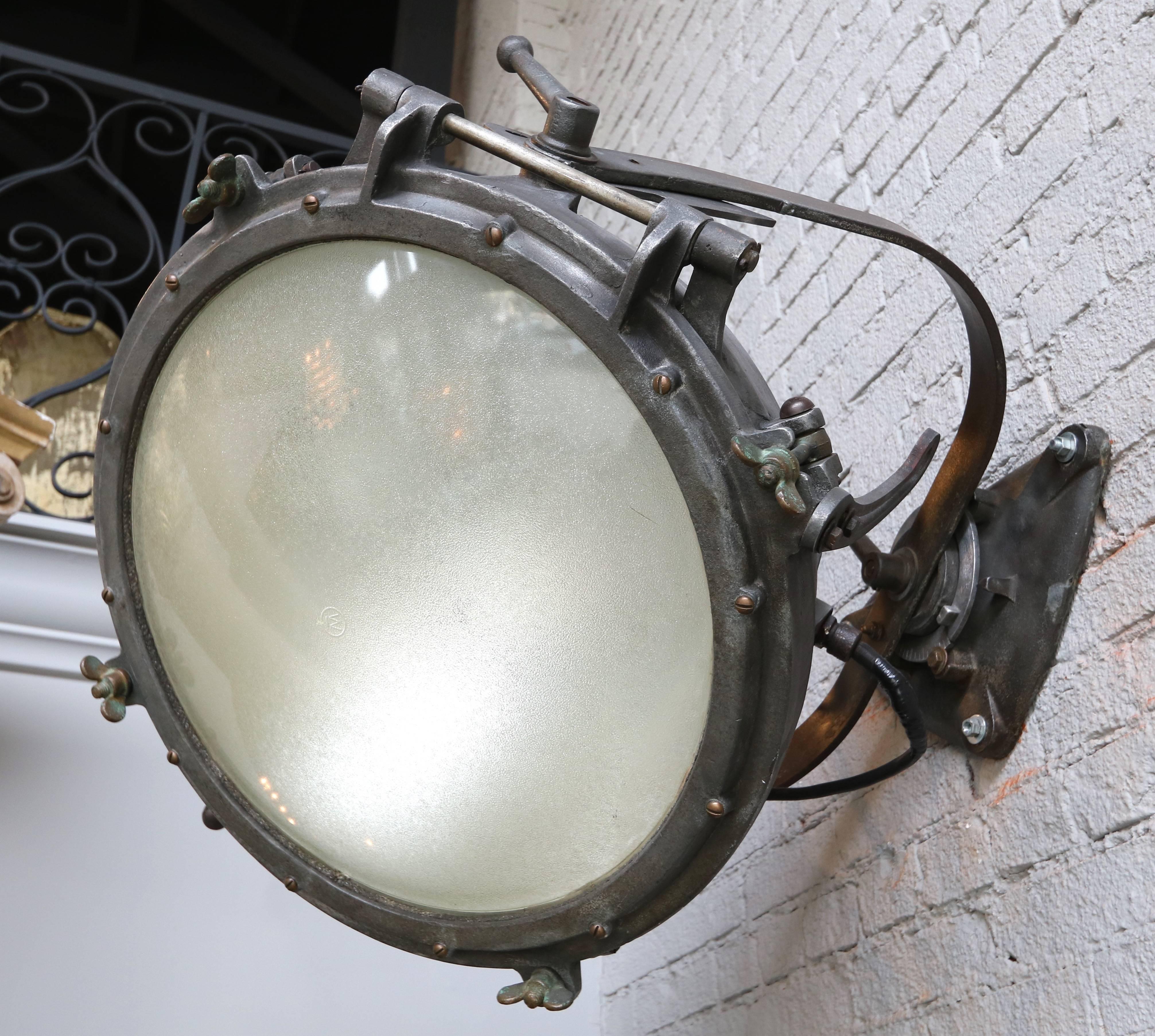 Pair of 1920s Westinghouse Industrial Iron Flood Lights For Sale 1