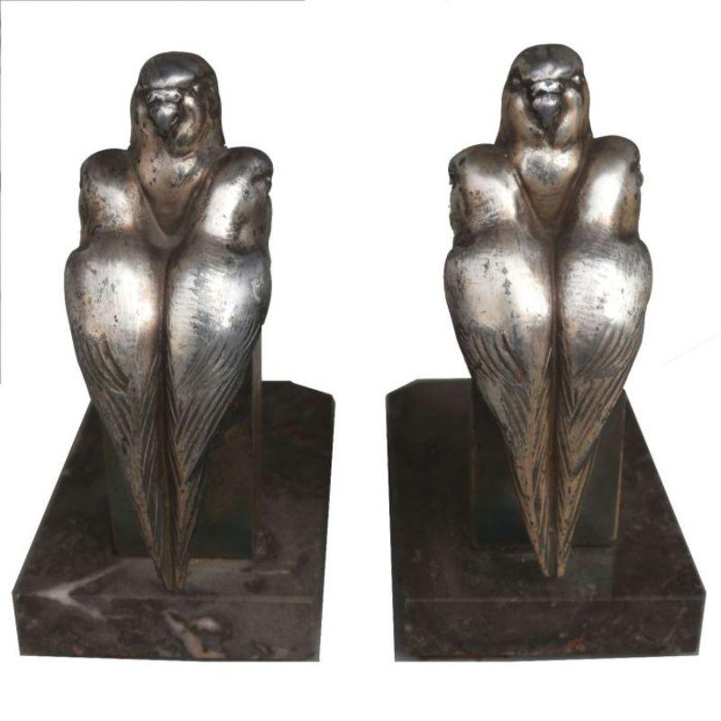 Pair of 1930 parakeet bookends, 17 cm high, 13 cm wide and 8 cm deep.

Additional information:
Material: Marble & onyx, Spelter.