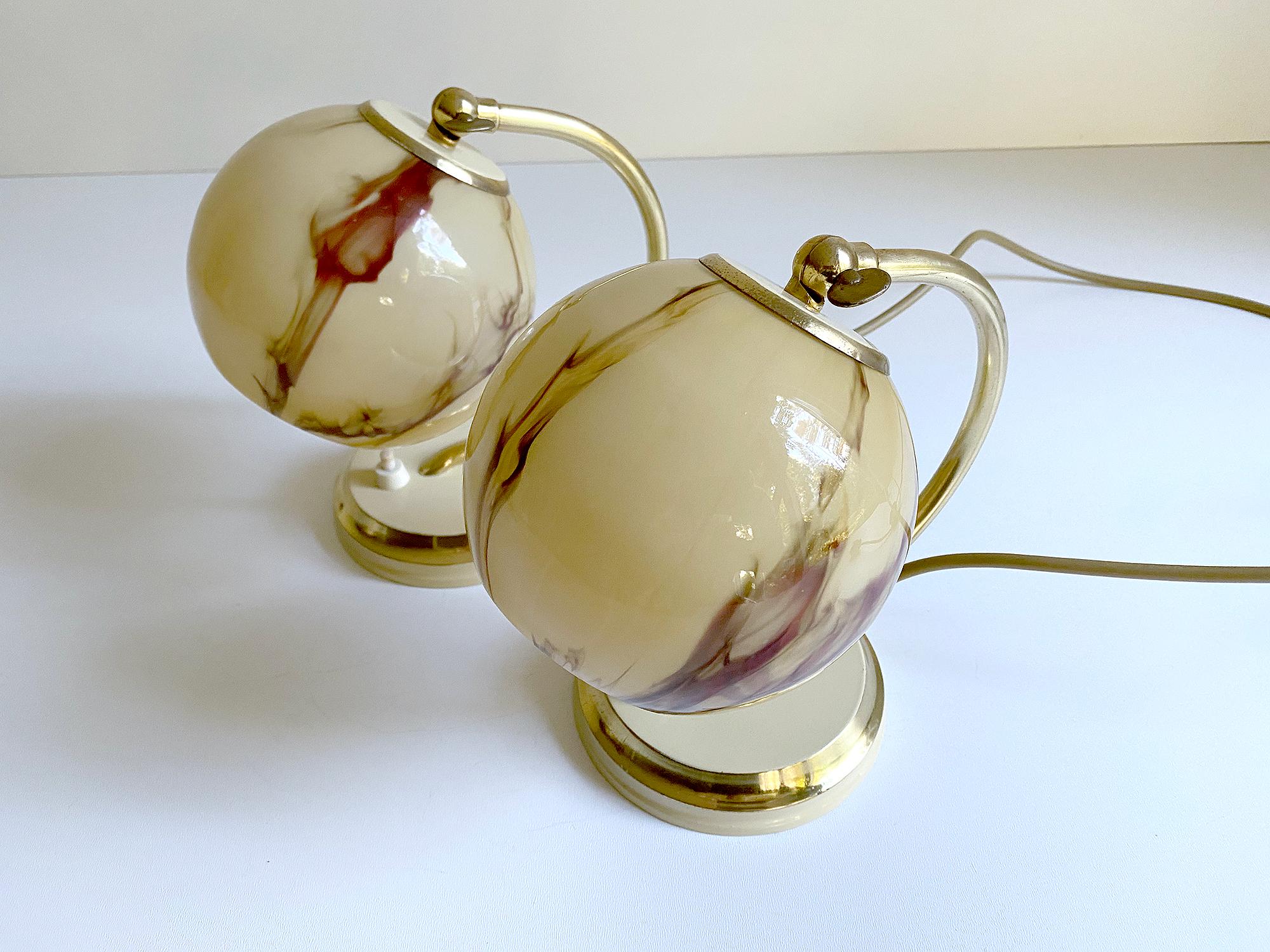 Mid-20th Century Pair  Art Deco Bauhaus Table Lamps Lights, Brass and Opaline Obxlood Glass, 1930 For Sale