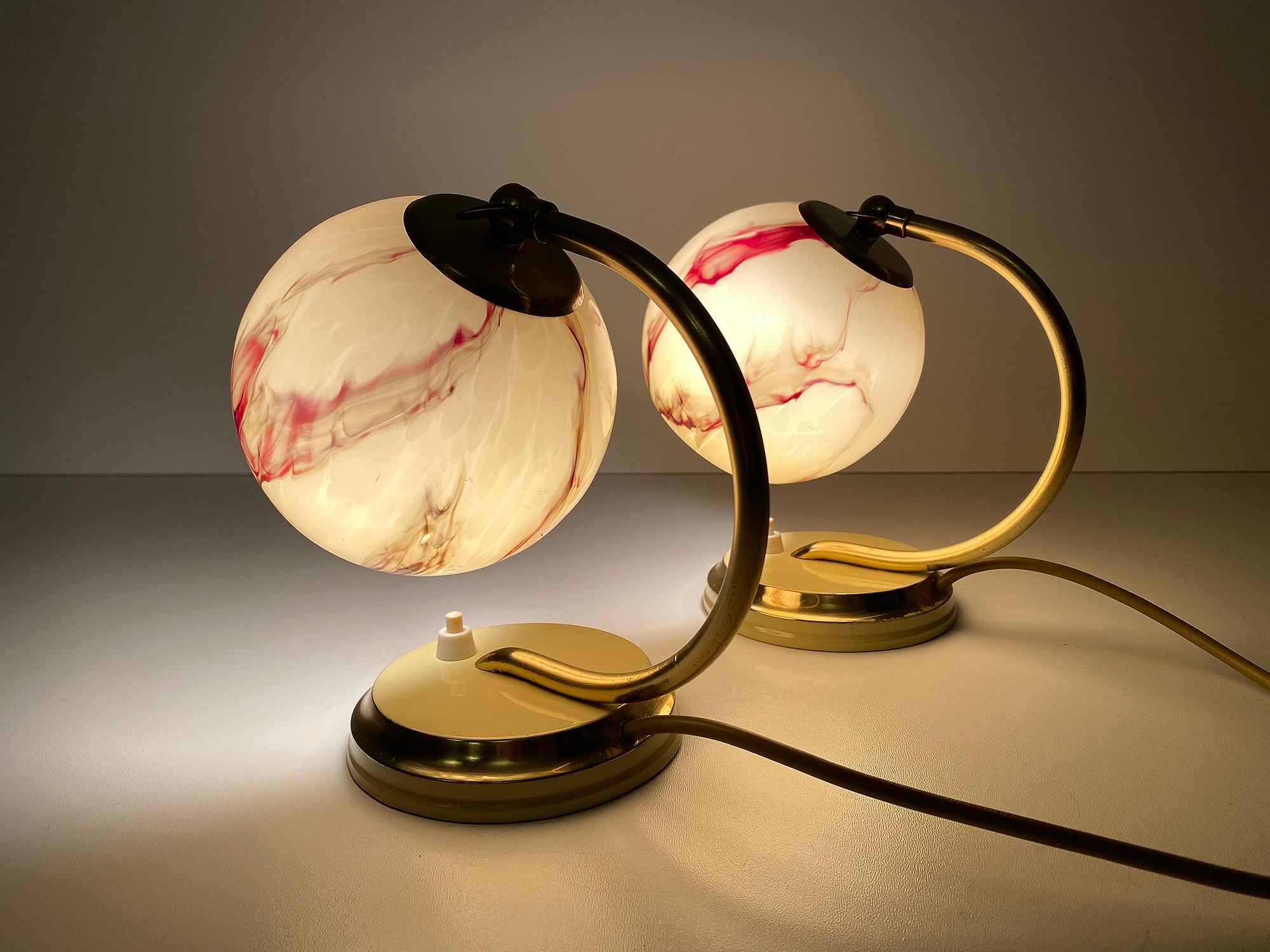 Pair  Art Deco Bauhaus Table Lamps Lights, Brass and Opaline Obxlood Glass, 1930 For Sale 2