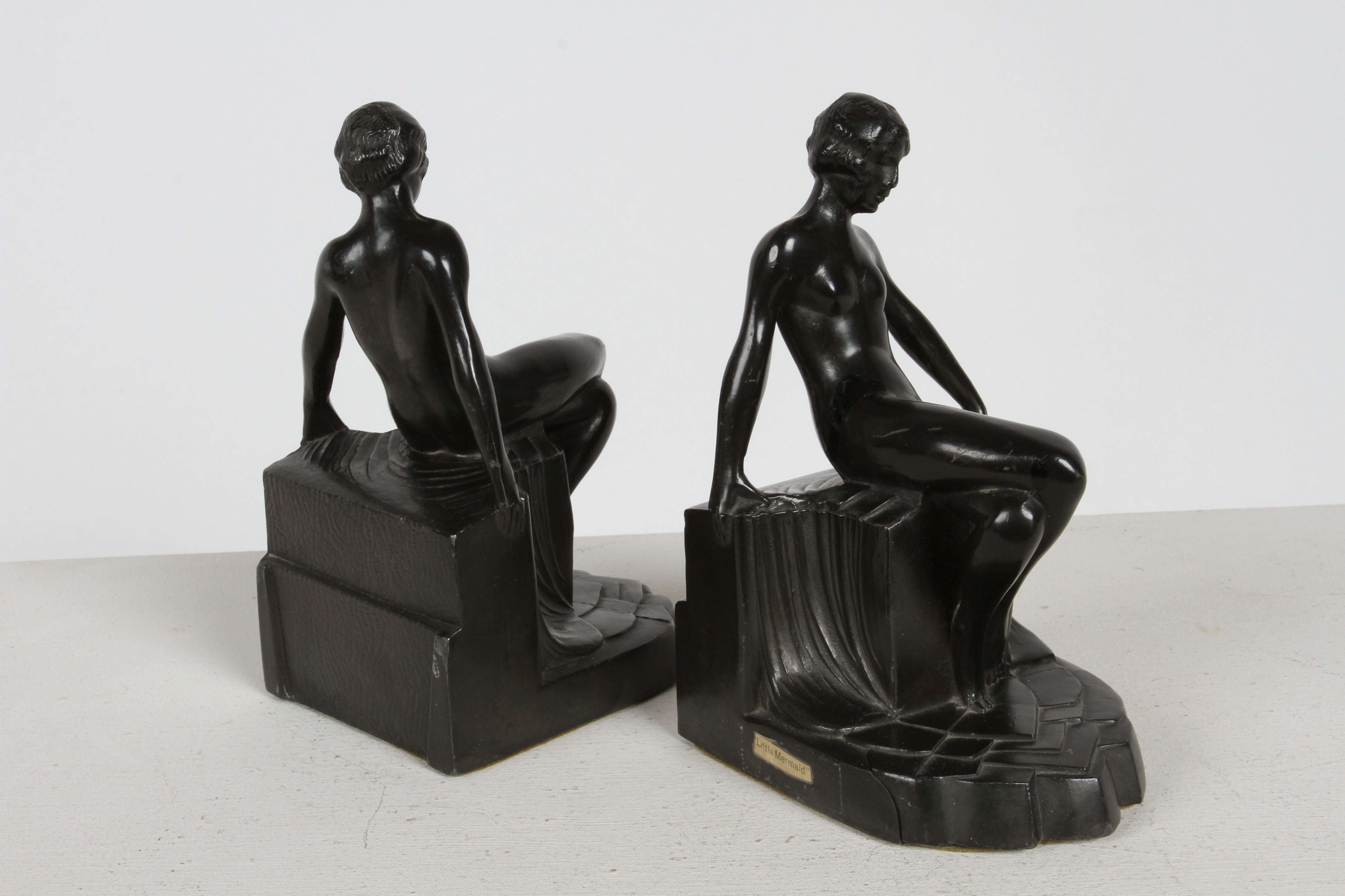 Pair of 1930s Art Deco Era - Nuart - Nude Flapper Girl Spelter Metal Bookends For Sale 10