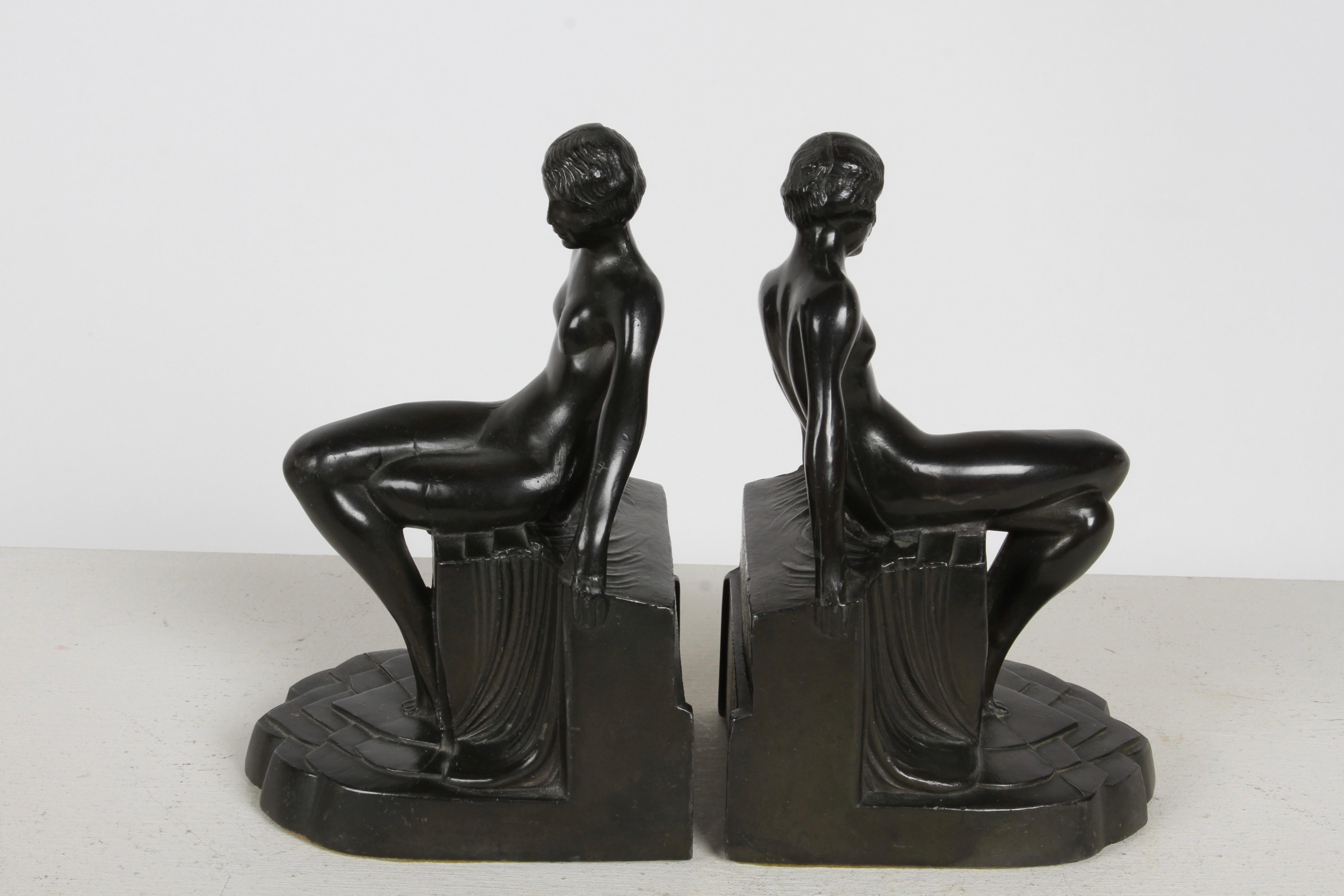 Cast Pair of 1930s Art Deco Era - Nuart - Nude Flapper Girl Spelter Metal Bookends For Sale